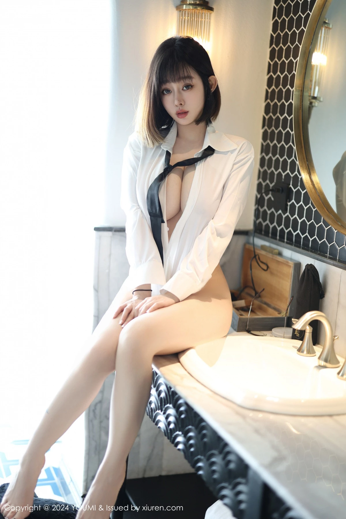 秀人集.com_[YouMi尤蜜荟]Vol.1094_女神王雨纯性感白T配黑短裙露超薄黑丝秀完美身材撩人诱惑写真77P