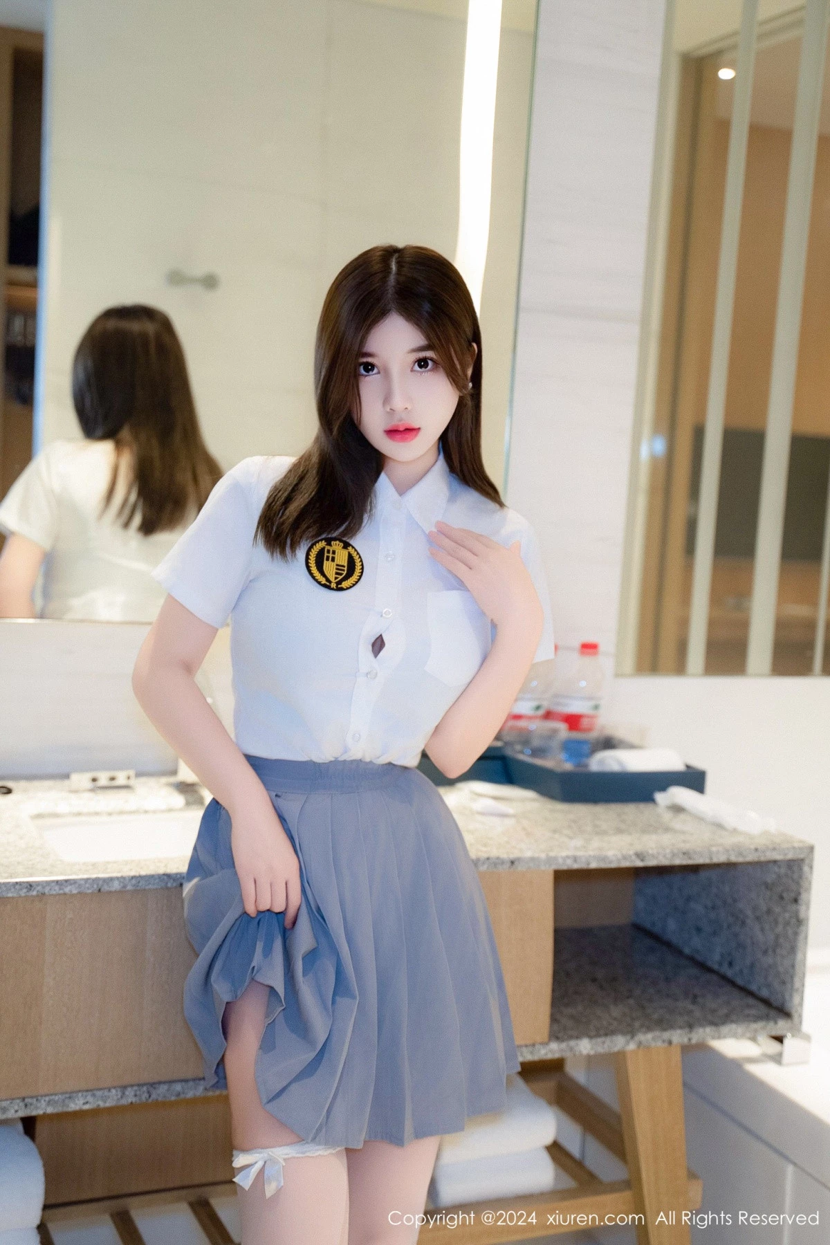 秀人集.com_[XiuRen秀人网]No.9066_模特周jojobaby性感白T露蕾丝内衣配白丝袜秀丰腴翘臀诱惑写真83P