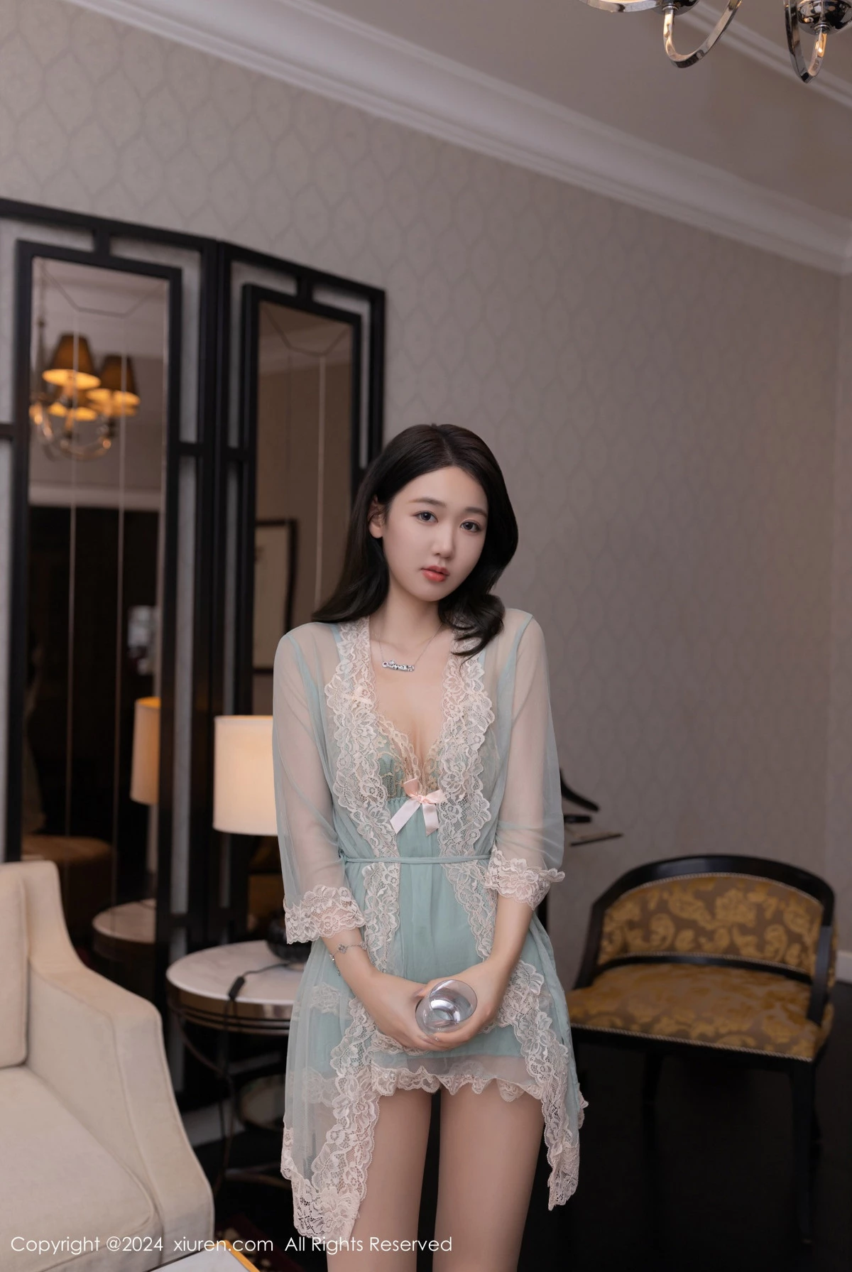 秀人集.com_[XiuRen秀人网]No.9069_模特唐安琪外卖主题性感浅色蕾丝连衣裙配超薄肉丝完美诱惑写真81P