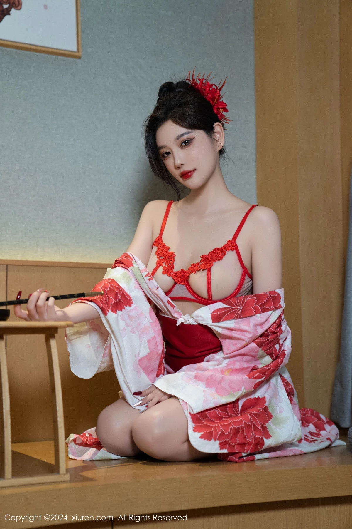 秀人集.com_[XiuRen秀人网]No.9208_女神杨晨晨性感红色花朵服饰露红色情趣内衣秀丰腴身材诱惑写真96P