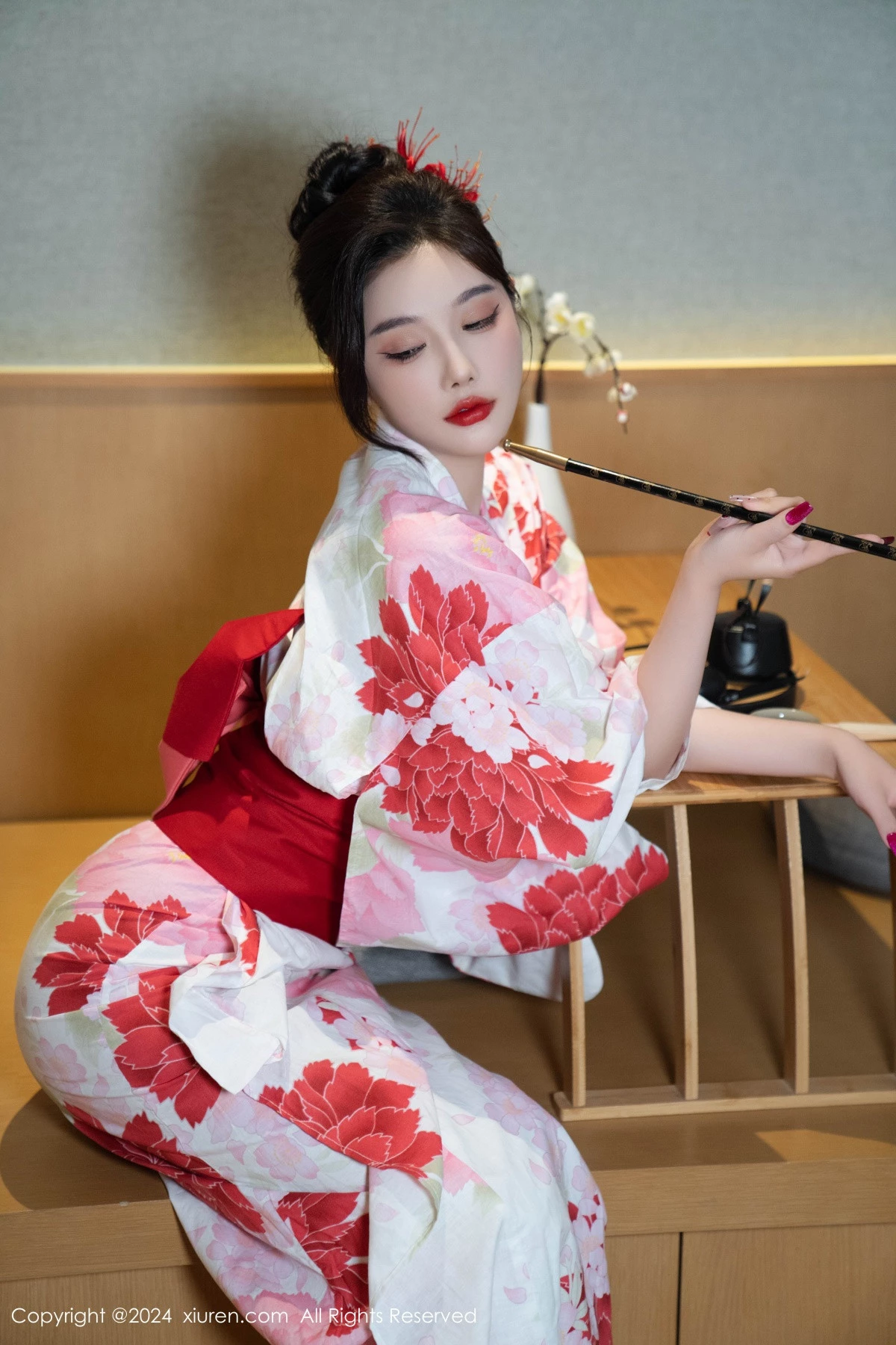 秀人集.com_[XiuRen秀人网]No.9208_女神杨晨晨性感红色花朵服饰露红色情趣内衣秀丰腴身材诱惑写真96P