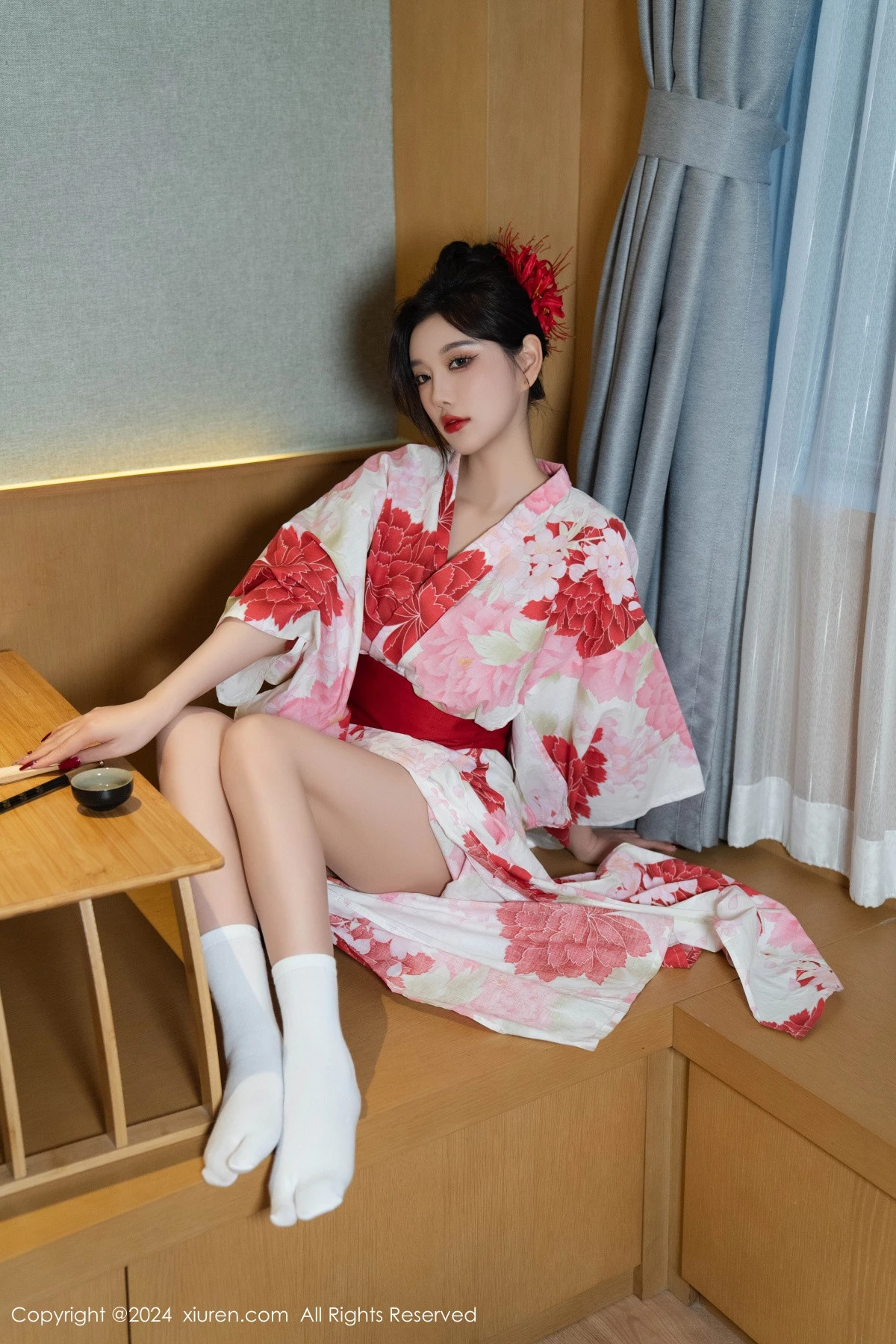 秀人集.com_[XiuRen秀人网]No.9208_女神杨晨晨性感红色花朵服饰露红色情趣内衣秀丰腴身材诱惑写真96P