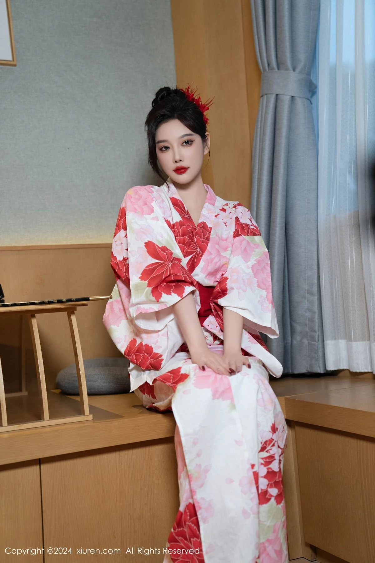 秀人集.com_[XiuRen秀人网]No.9208_女神杨晨晨性感红色花朵服饰露红色情趣内衣秀丰腴身材诱惑写真96P