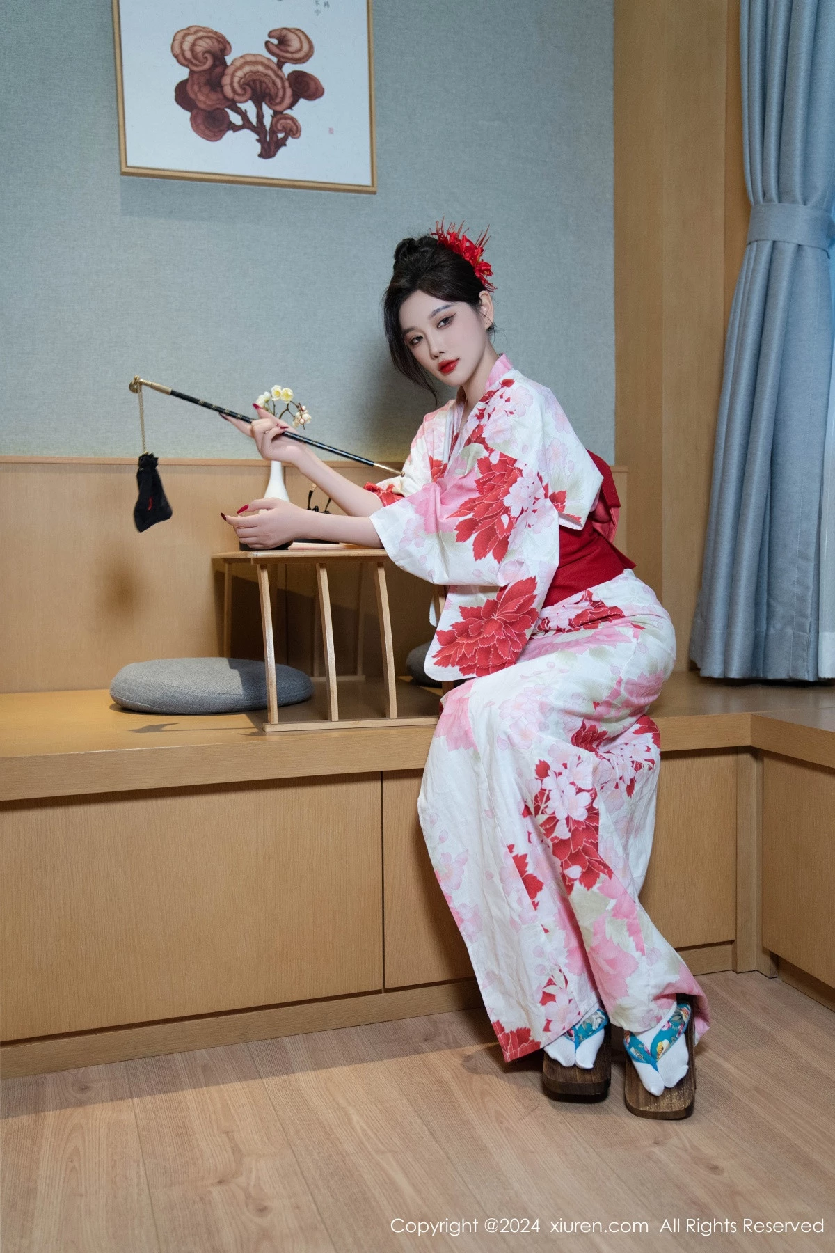 秀人集.com_[XiuRen秀人网]No.9208_女神杨晨晨性感红色花朵服饰露红色情趣内衣秀丰腴身材诱惑写真96P