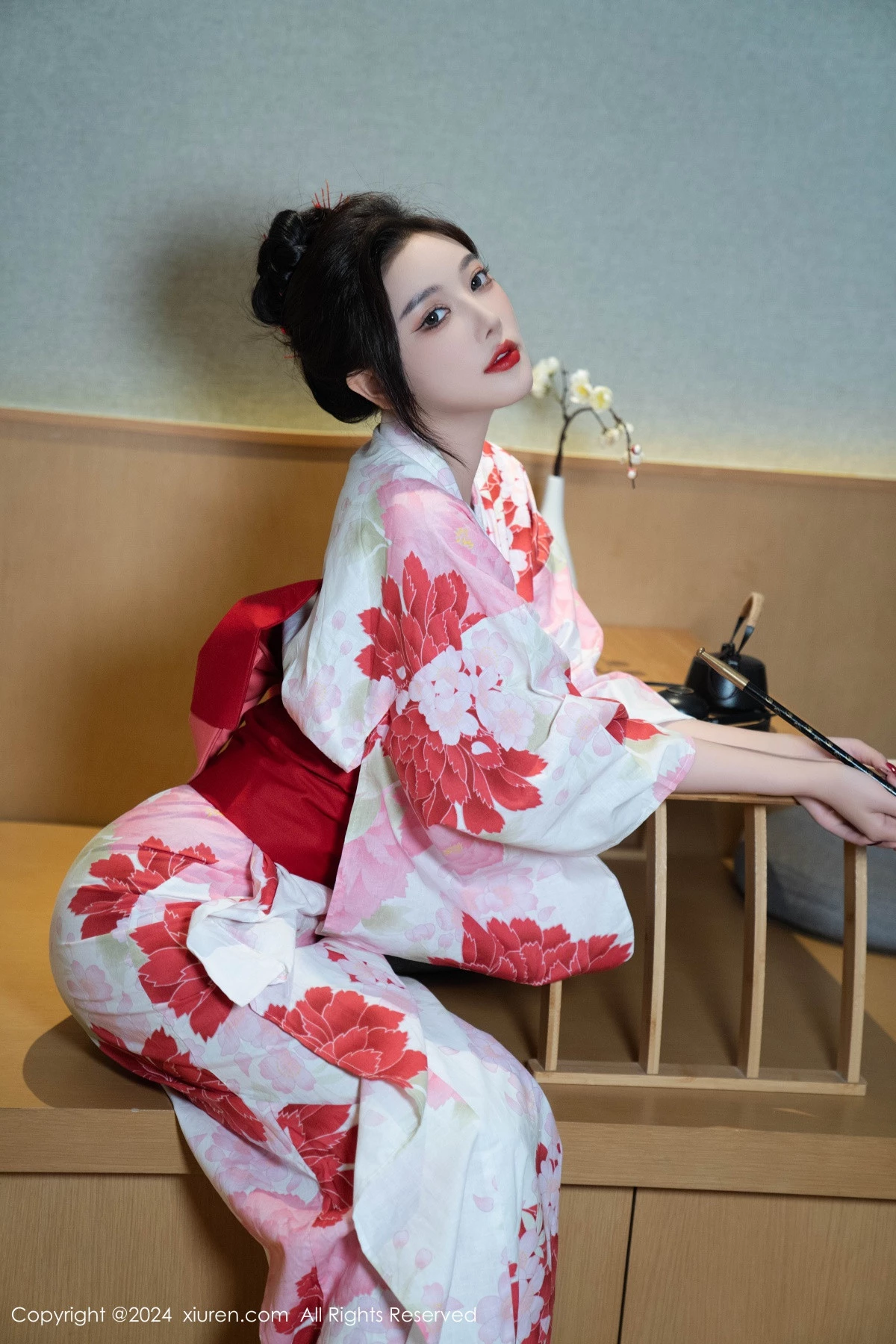 秀人集.com_[XiuRen秀人网]No.9208_女神杨晨晨性感红色花朵服饰露红色情趣内衣秀丰腴身材诱惑写真96P