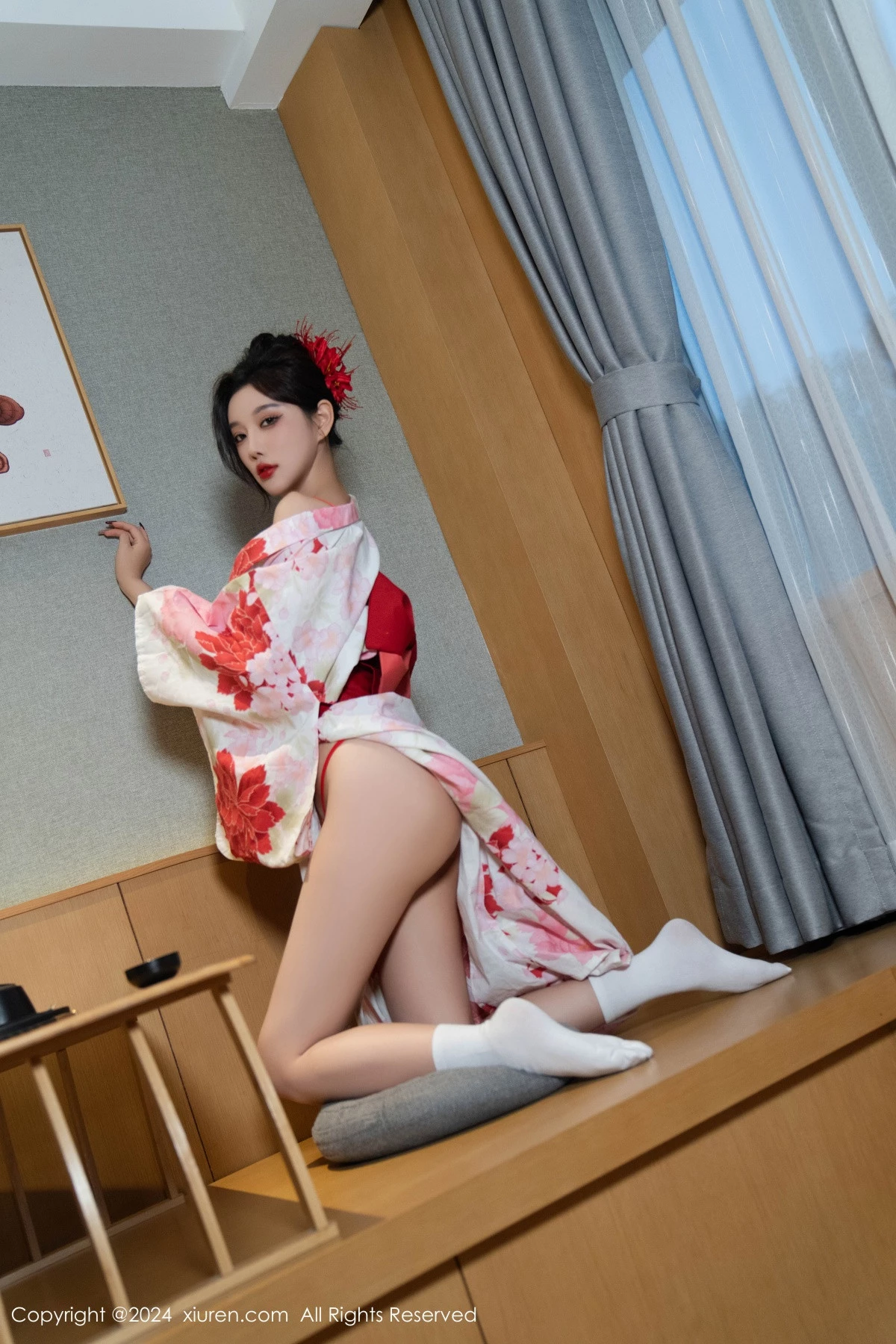 秀人集.com_[XiuRen秀人网]No.9208_女神杨晨晨性感红色花朵服饰露红色情趣内衣秀丰腴身材诱惑写真96P