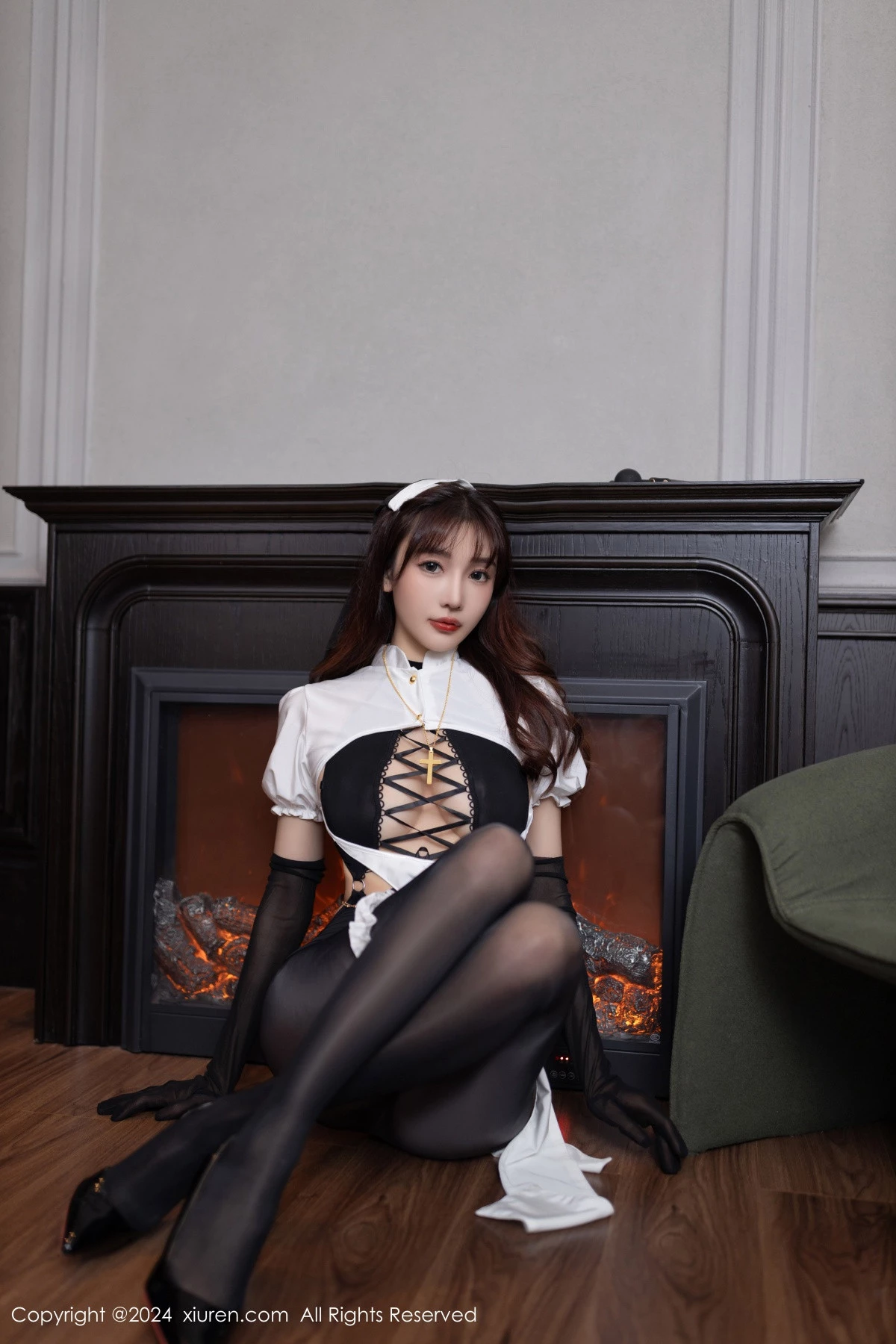 秀人集.com_[XiuRen秀人网]No.9216_模特陆萱萱性感黑白修女服饰配超薄连体黑丝秀完美身材诱惑写真77P