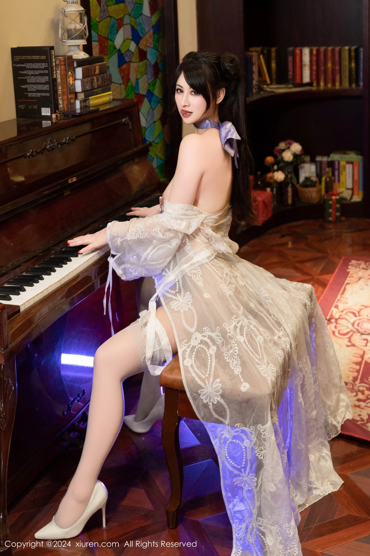 秀人集.com_[XiuRen秀人网]No.9214_模特诗诗kiki私房性感白色蕾丝裙配超薄肉丝秀完美身材诱惑写真116P