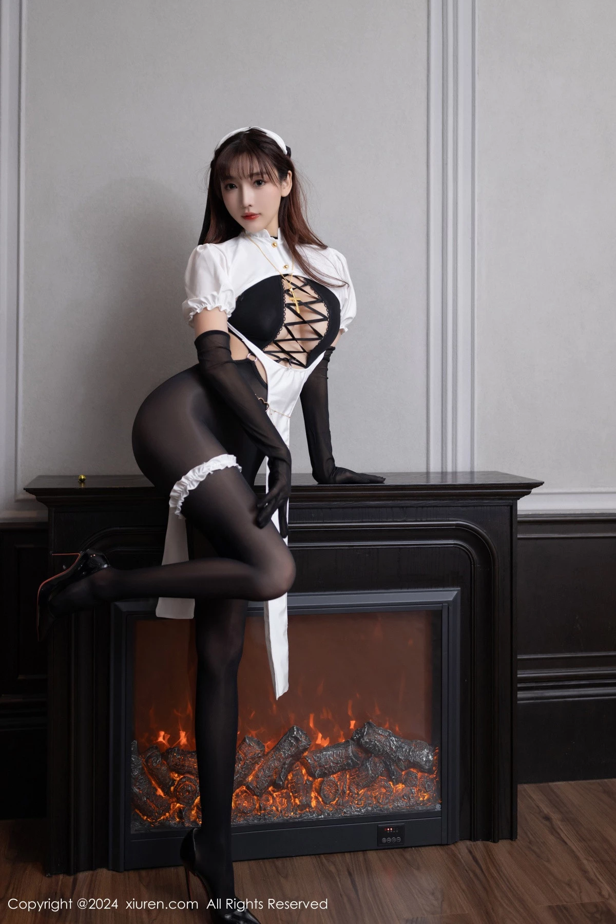 秀人集.com_[XiuRen秀人网]No.9216_模特陆萱萱性感黑白修女服饰配超薄连体黑丝秀完美身材诱惑写真77P