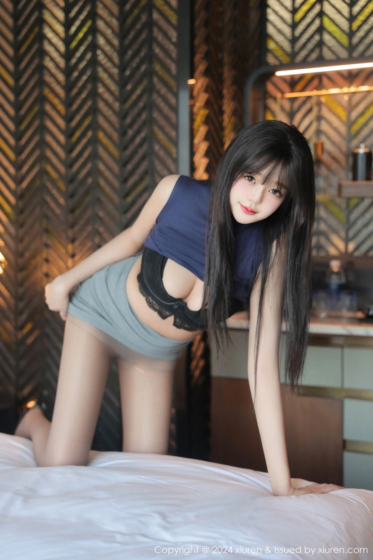 秀人集.com_[XiuRen秀人网]No.9233_模特柚柚小奶瓶性感黑色蕾丝内衣配超薄灰丝秀凹凸身材诱惑写真89P