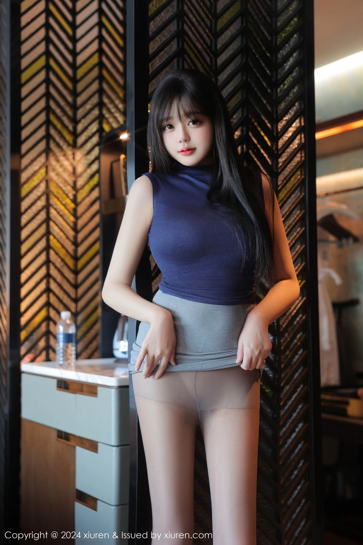 秀人集.com_[XiuRen秀人网]No.9233_模特柚柚小奶瓶性感黑色蕾丝内衣配超薄灰丝秀凹凸身材诱惑写真89P