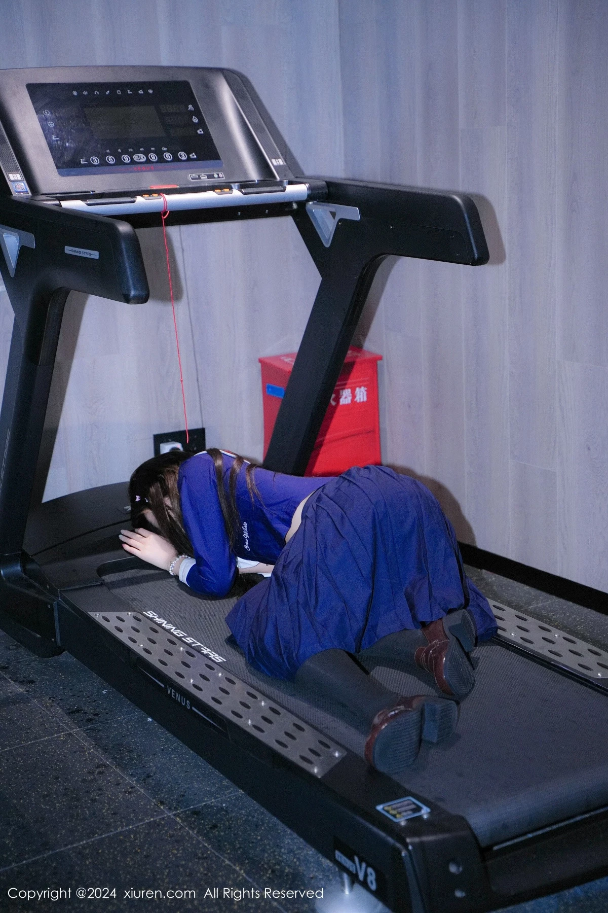 秀人集.com_[XiuRen秀人网]No.9241_模特Erikaki性感白色护士制服露粉色蕾丝内衣秀完美身材诱惑写真76P