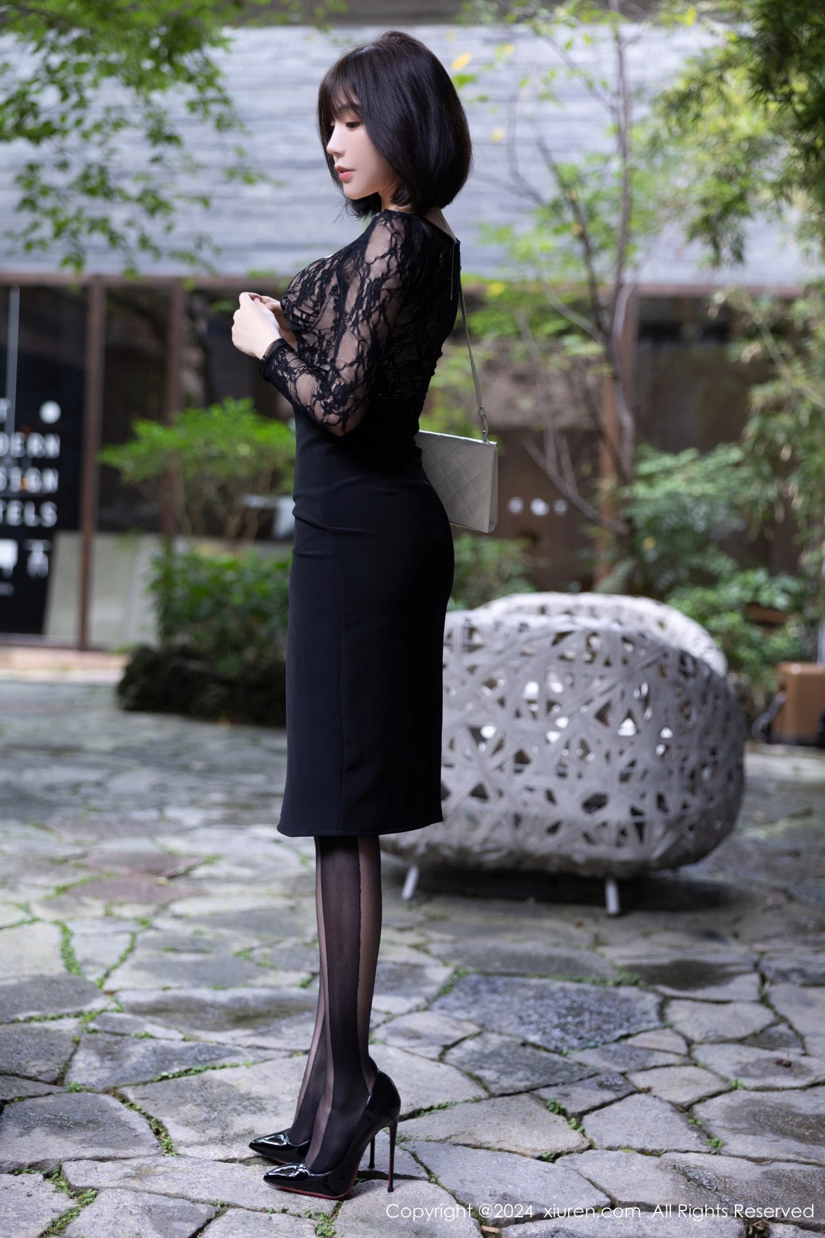 秀人集.com_[XiuRen秀人网]No.9257_女神徐莉芝Booty性感黑色蕾丝连衣裙配超薄黑丝极致魅惑写真94P
