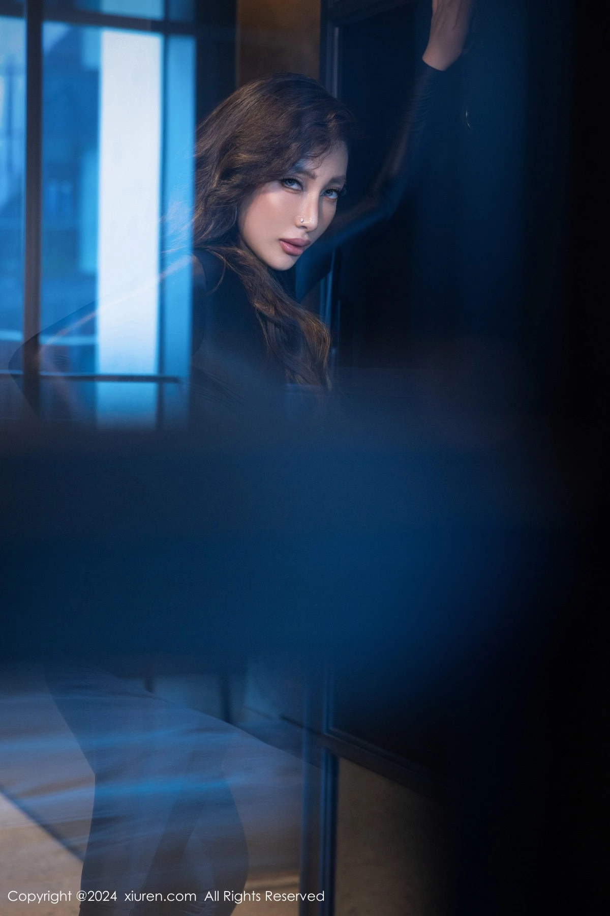 秀人集.com_[XiuRen秀人网]No.9259_新人模特FE-性感黑色连体衣露超薄黑丝秀丰腴身姿撩人诱惑写真59P