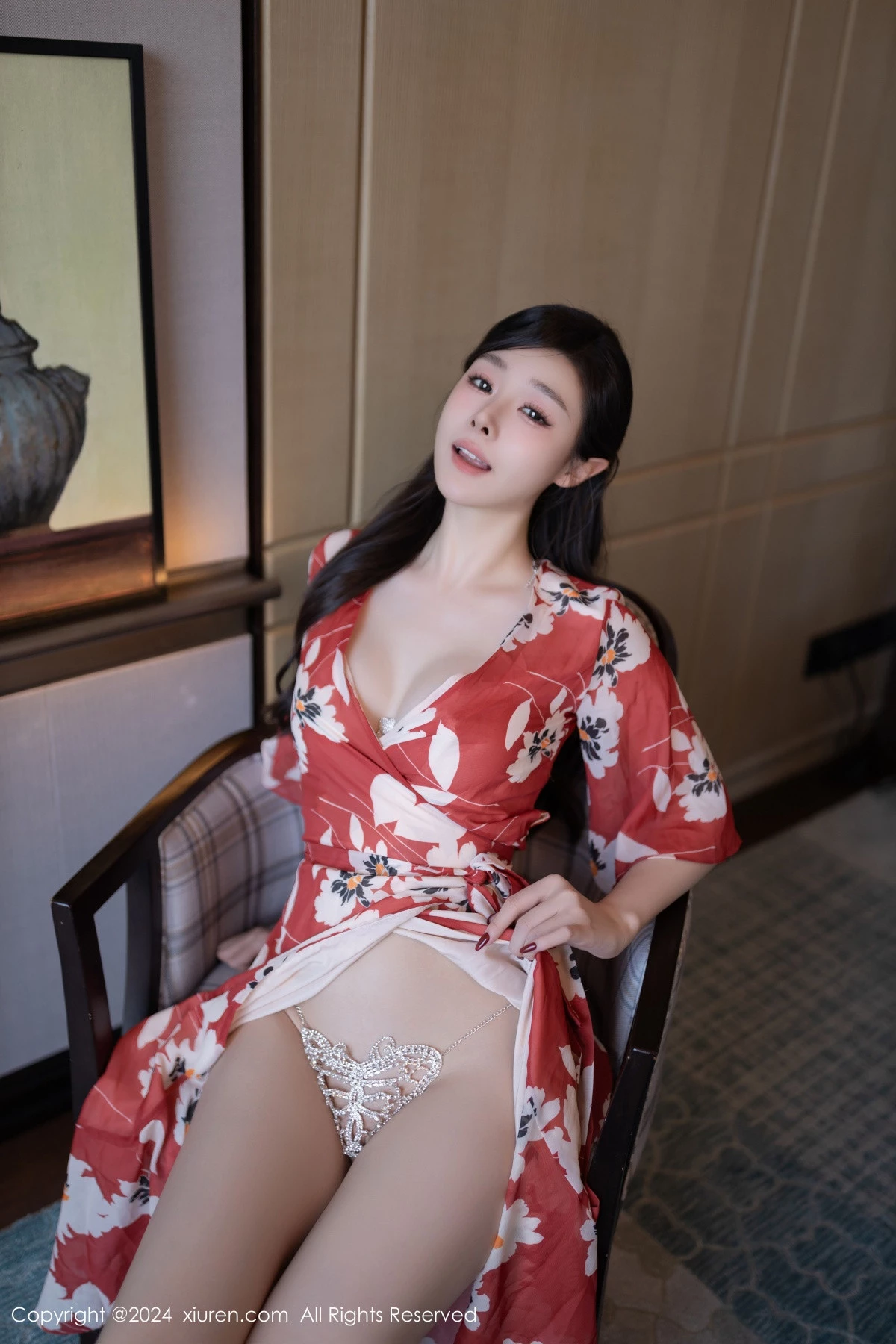 秀人集.com_[XiuRen秀人网]No.9270_模特小逗逗性感花朵连衣裙露白色情趣内衣秀曼妙身姿诱惑写真80P