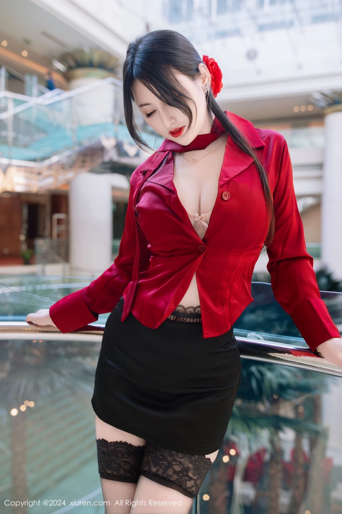 秀人集.com_[XiuRen秀人网]No.9290_模特诗诗kiki性感酒红色衬衫配黑短裙露超薄黑丝秀美腿诱惑写真70P