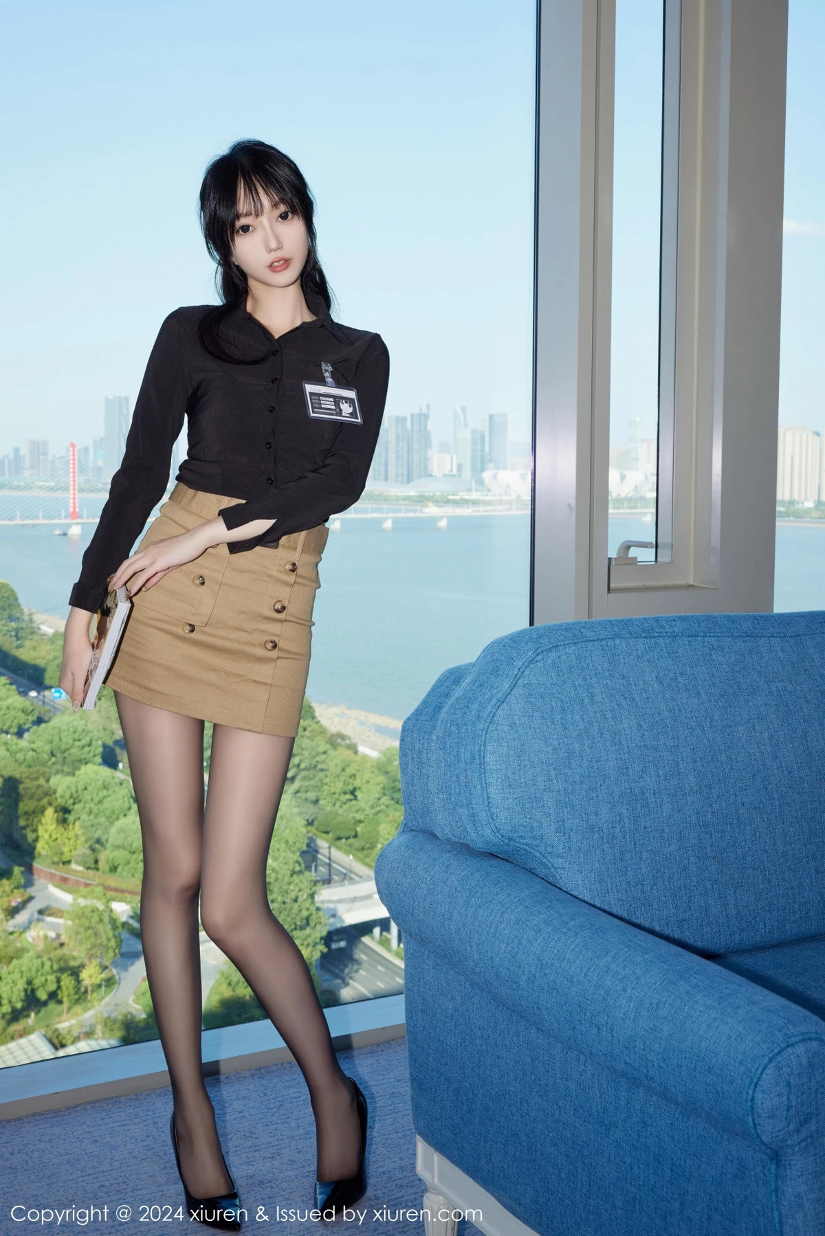 秀人集.com_[XiuRen秀人网]No.9309_模特玥儿玥er性感黑色情趣服饰配开档黑丝秀曼妙身姿诱惑写真72P