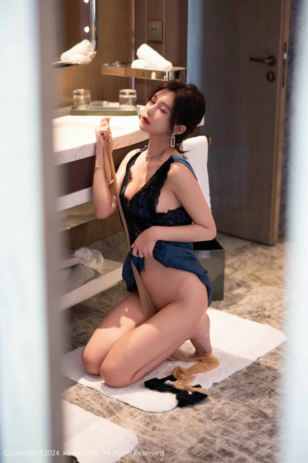 秀人集.com_[XiuRen秀人网]No.9310_女神绮里嘉ula性感黑色蕾丝内衣配肉色丝袜秀完美身材诱惑写真94P