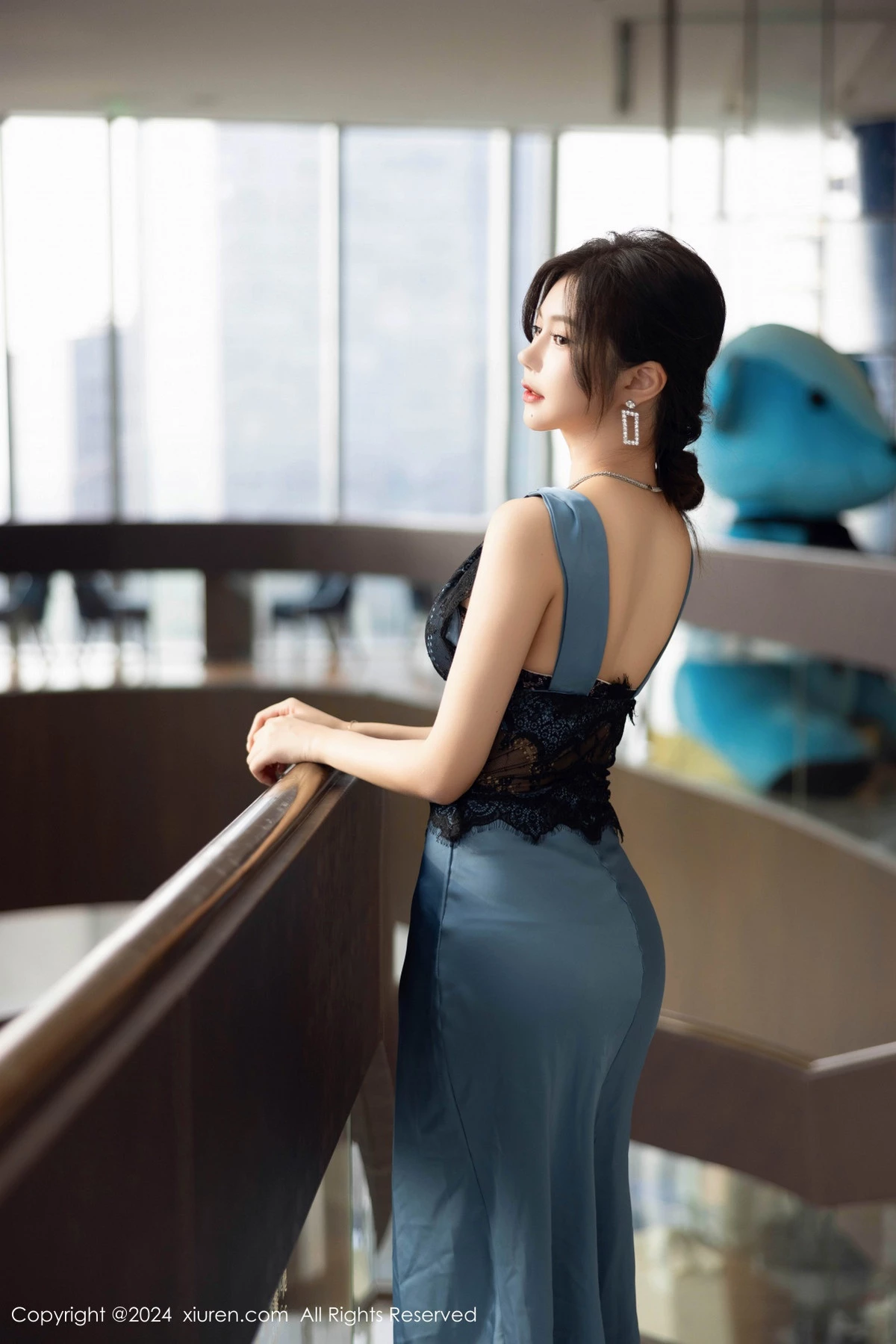 秀人集.com_[XiuRen秀人网]No.9310_女神绮里嘉ula性感黑色蕾丝内衣配肉色丝袜秀完美身材诱惑写真94P