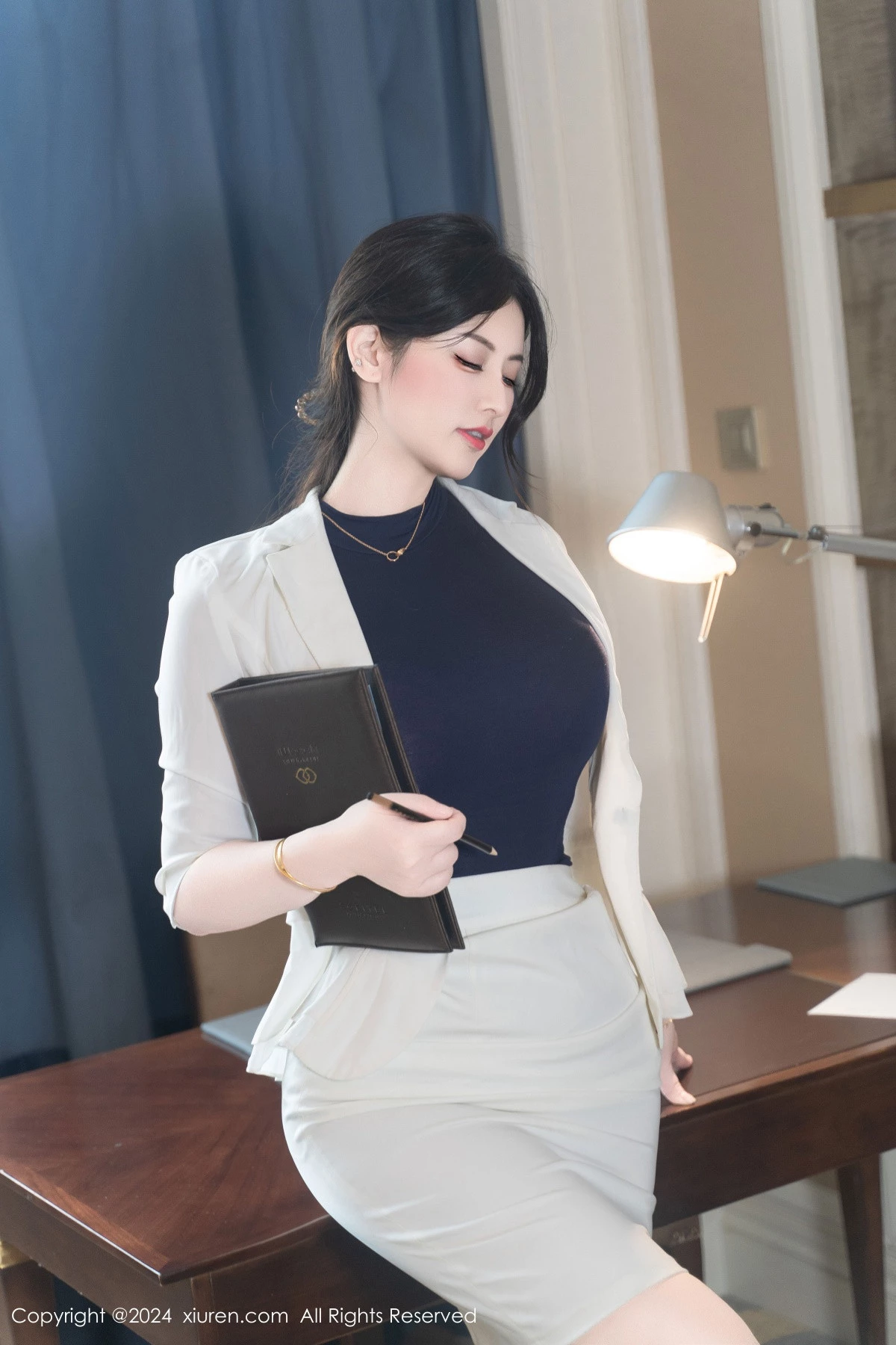 秀人集.com_[XiuRen秀人网]No.9319_模特诗诗kiki酒店剧情性感白衬衫配超薄肉丝秀曼妙身姿诱惑写真98P