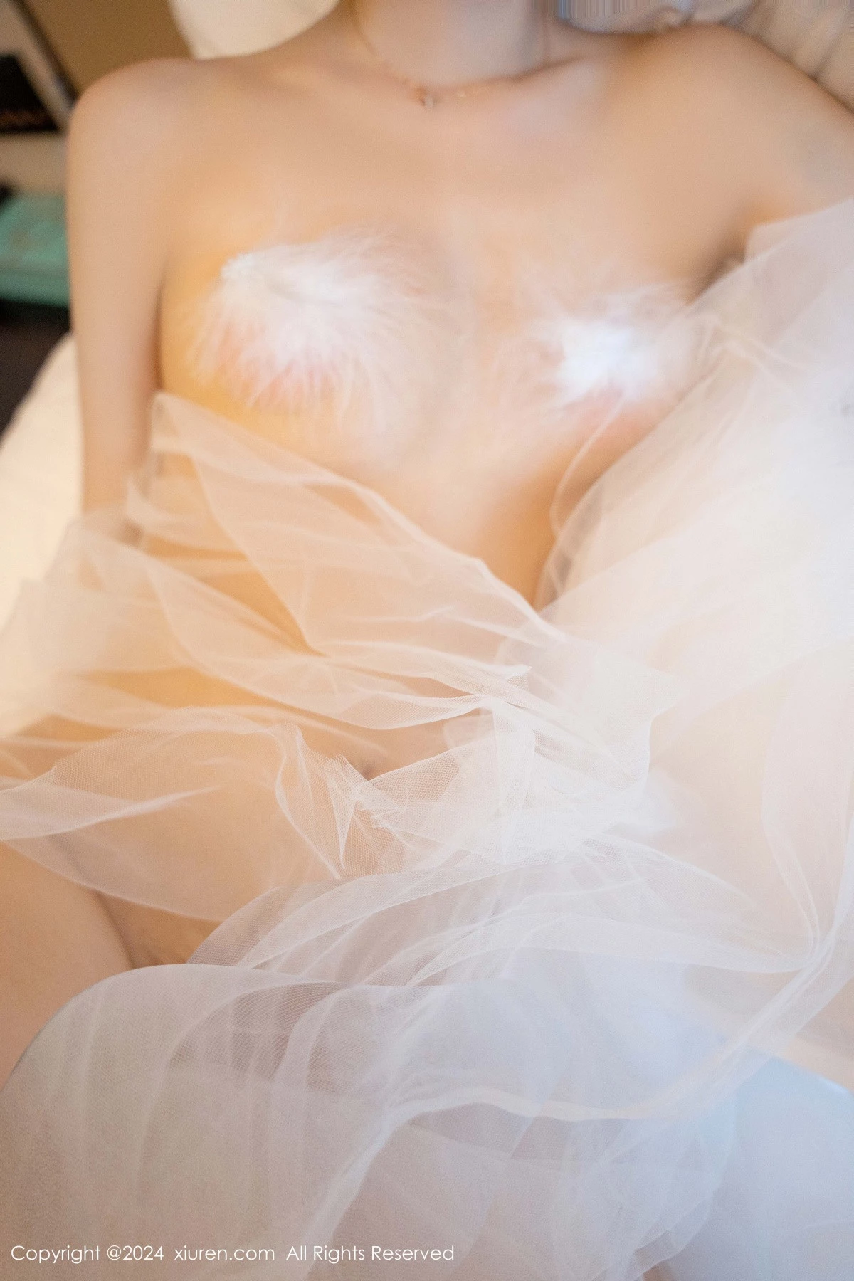 秀人集.com_[XiuRen秀人网]No.9318_模特白芷yy私房性感透明白纱露白色情趣内衣秀火辣身材诱惑写真76P