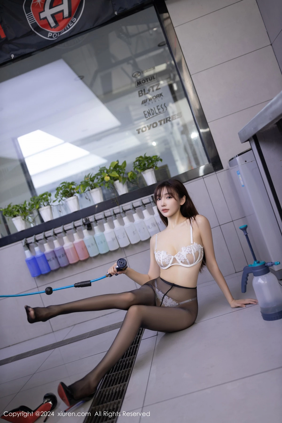 秀人集.com_[XiuRen秀人网]No.9181_模特陆萱萱性感白色情趣内衣配超薄黑丝秀曼妙身姿撩人诱惑写真80P