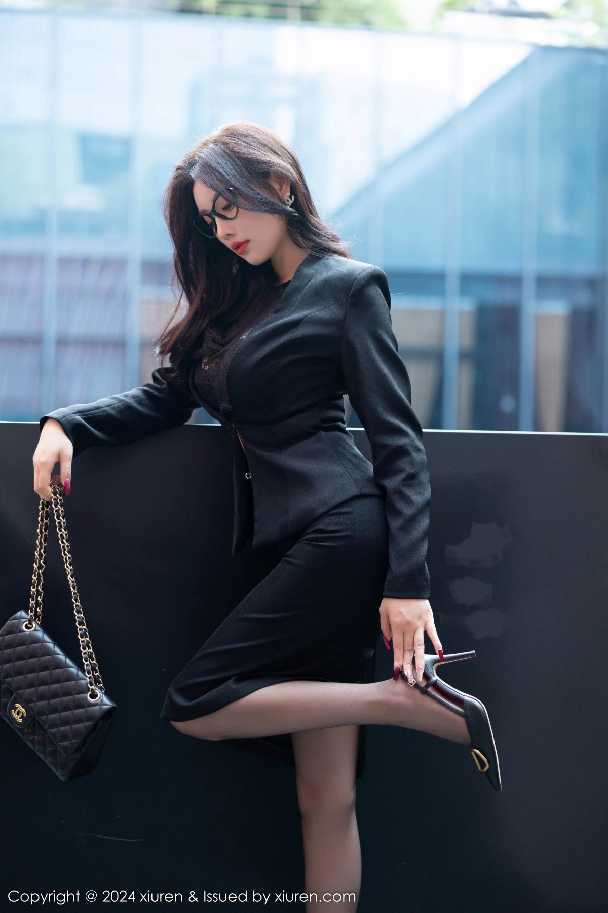 秀人集.com_[XiuRen秀人网]No.9190_女神杨晨晨Yome性感黑色OL露蕾丝内衣配超薄黑丝极致魅惑写真80P