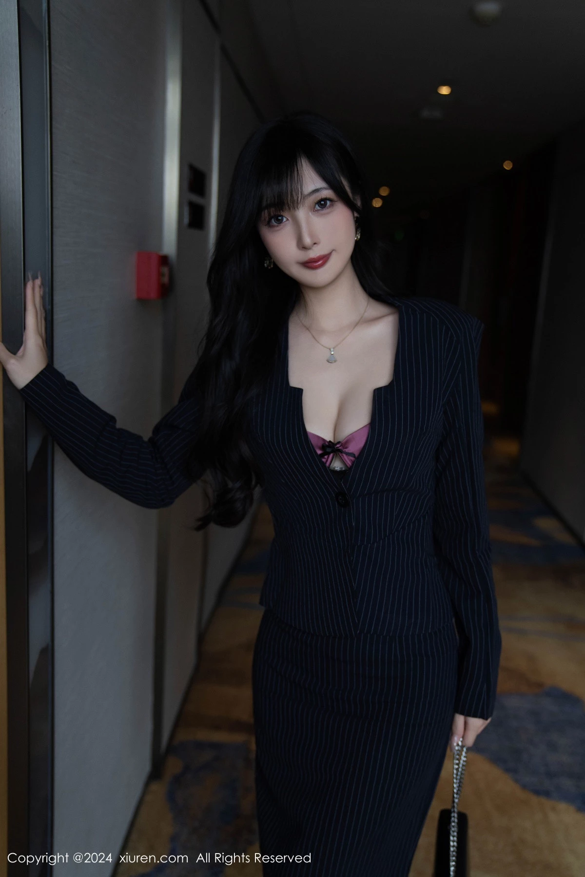 秀人集.com_[XiuRen秀人网]No.9186_模特林星阑私房性感紫色情趣内衣配黑丝袜秀曼妙身姿诱惑写真90P