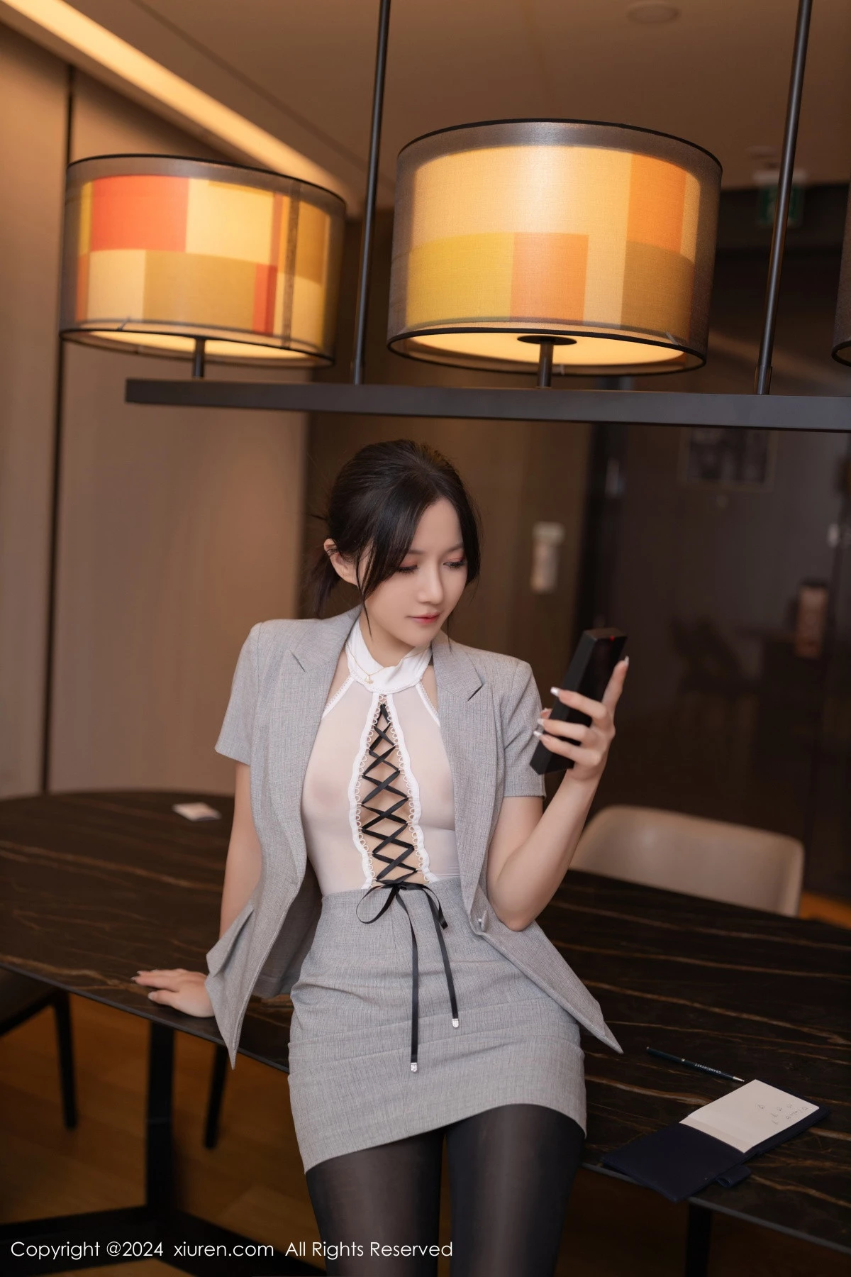 秀人集.com_[XiuRen秀人网]No.9189_模特鱼子酱性感白色薄透上衣配超薄黑丝秀婀娜身段迷人诱惑写真82P