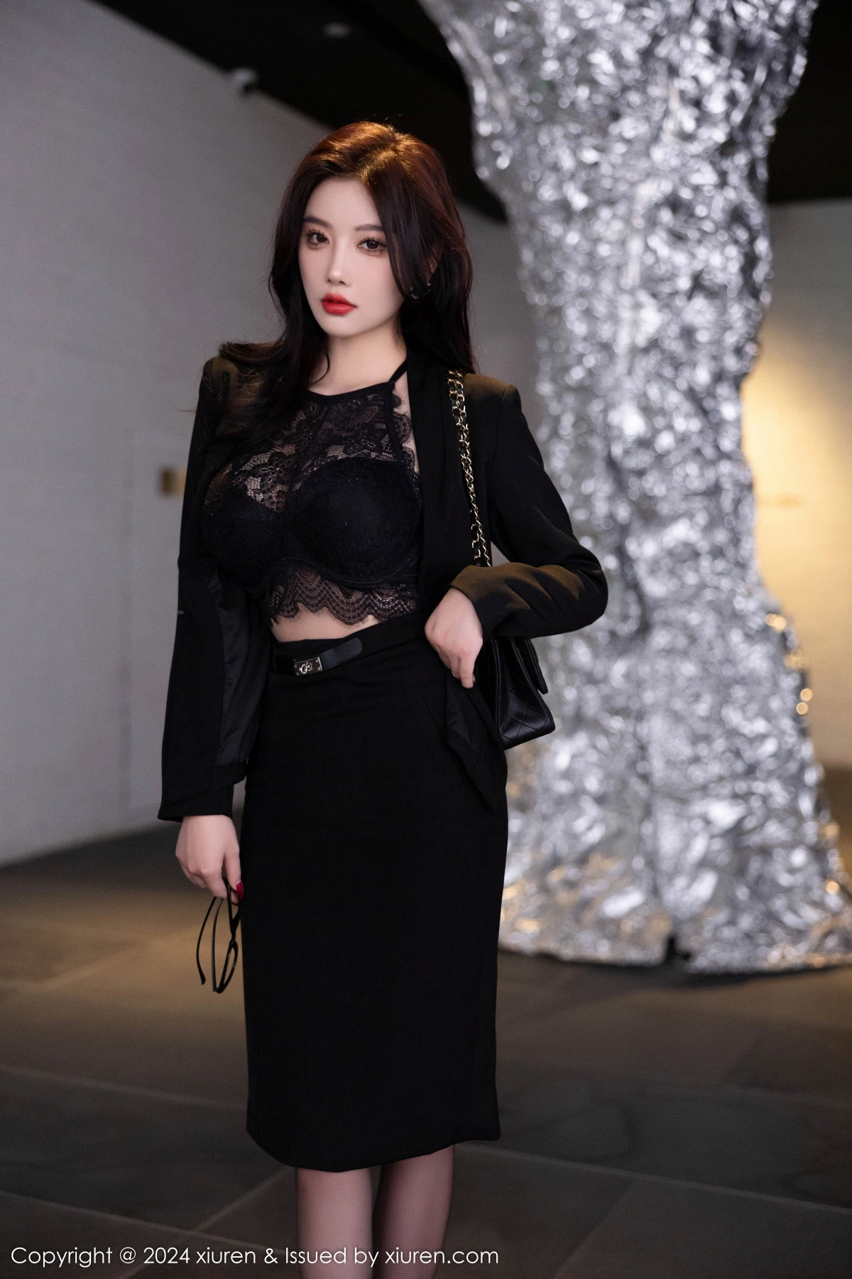 秀人集.com_[XiuRen秀人网]No.9190_女神杨晨晨Yome性感黑色OL露蕾丝内衣配超薄黑丝极致魅惑写真80P