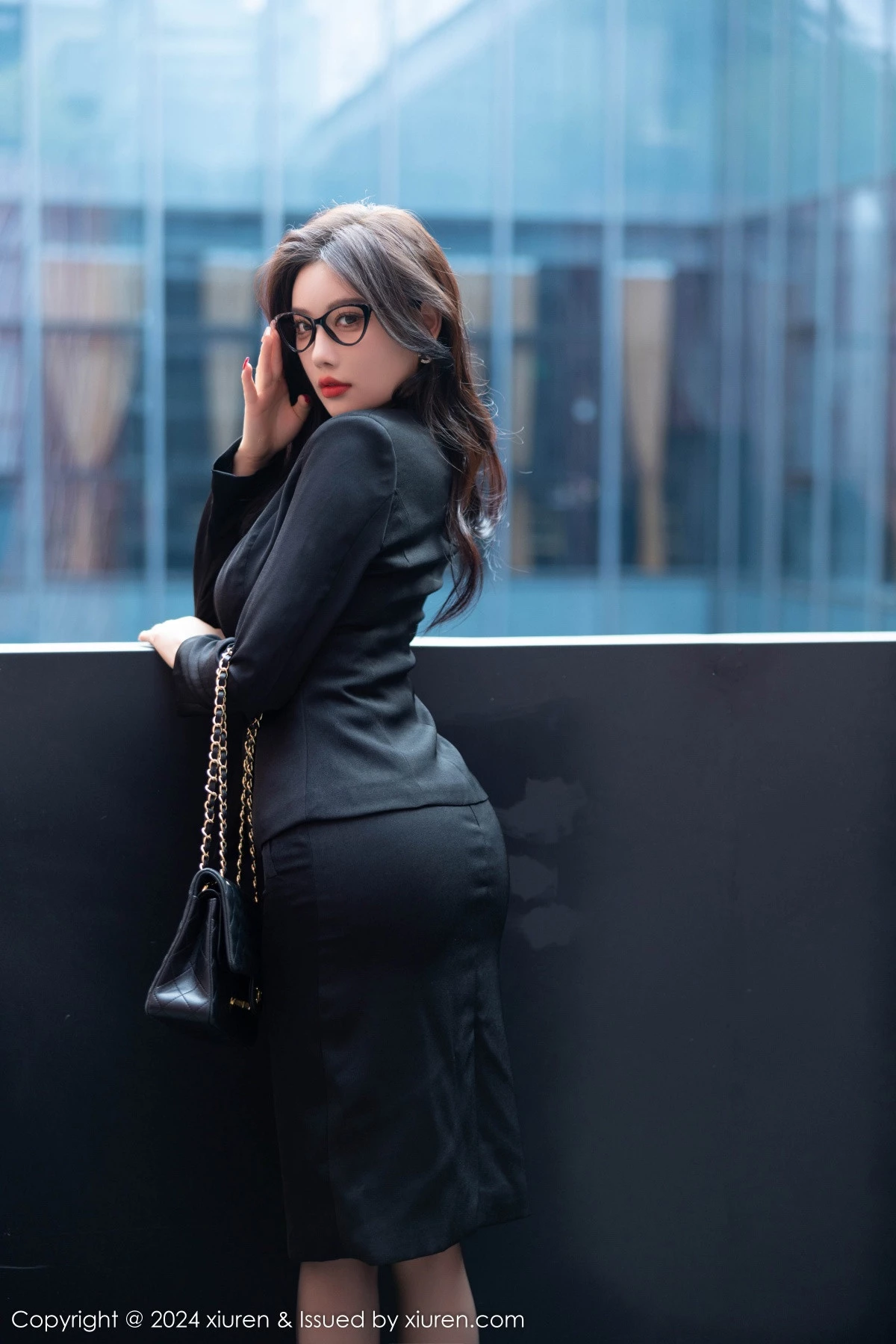 秀人集.com_[XiuRen秀人网]No.9190_女神杨晨晨Yome性感黑色OL露蕾丝内衣配超薄黑丝极致魅惑写真80P