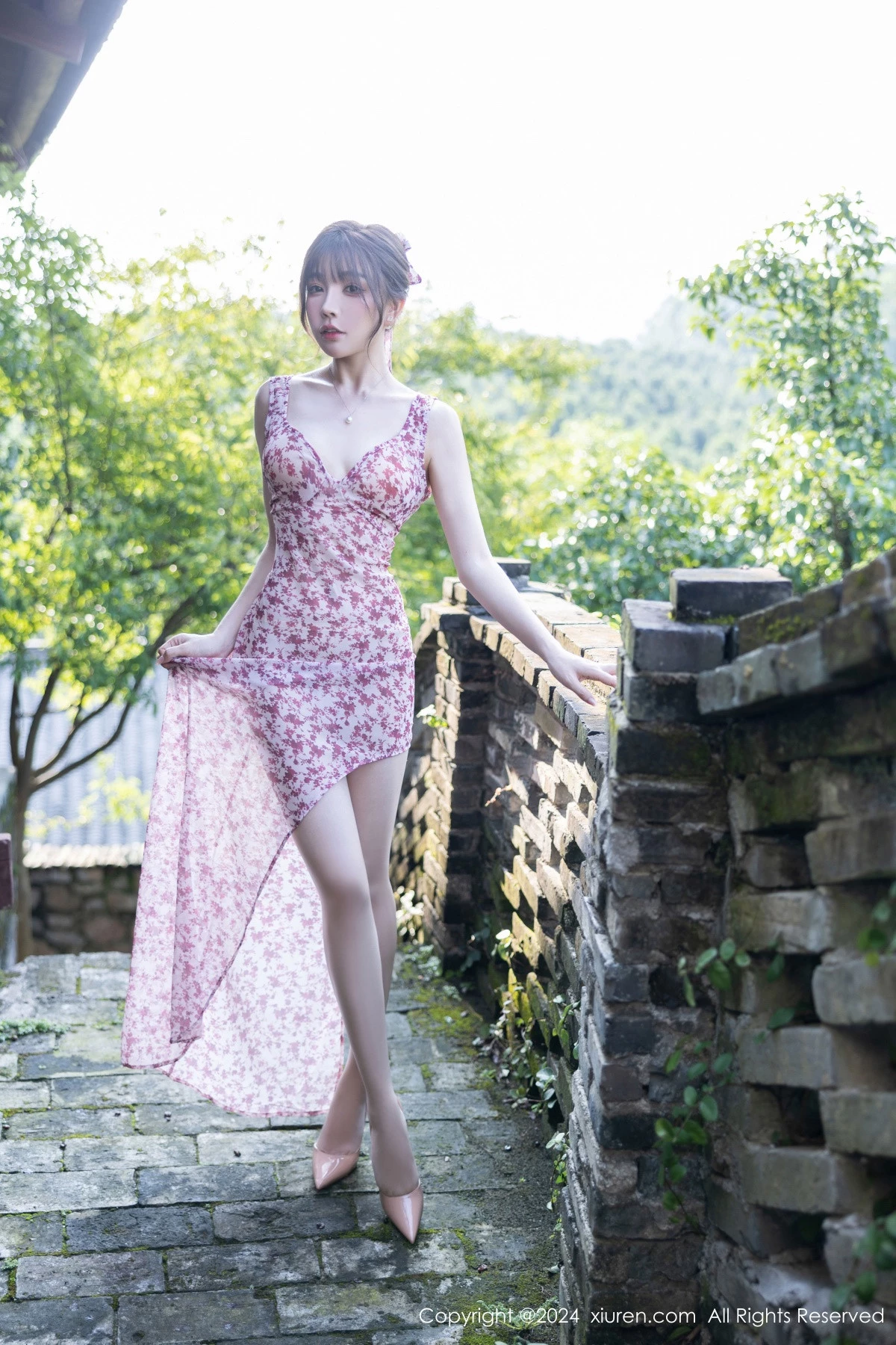 秀人集.com_[XiuRen秀人网]No.9195_女神徐莉芝Booty性感碎花连衣裙+蓝色制服秀曼妙身姿诱惑写真100P