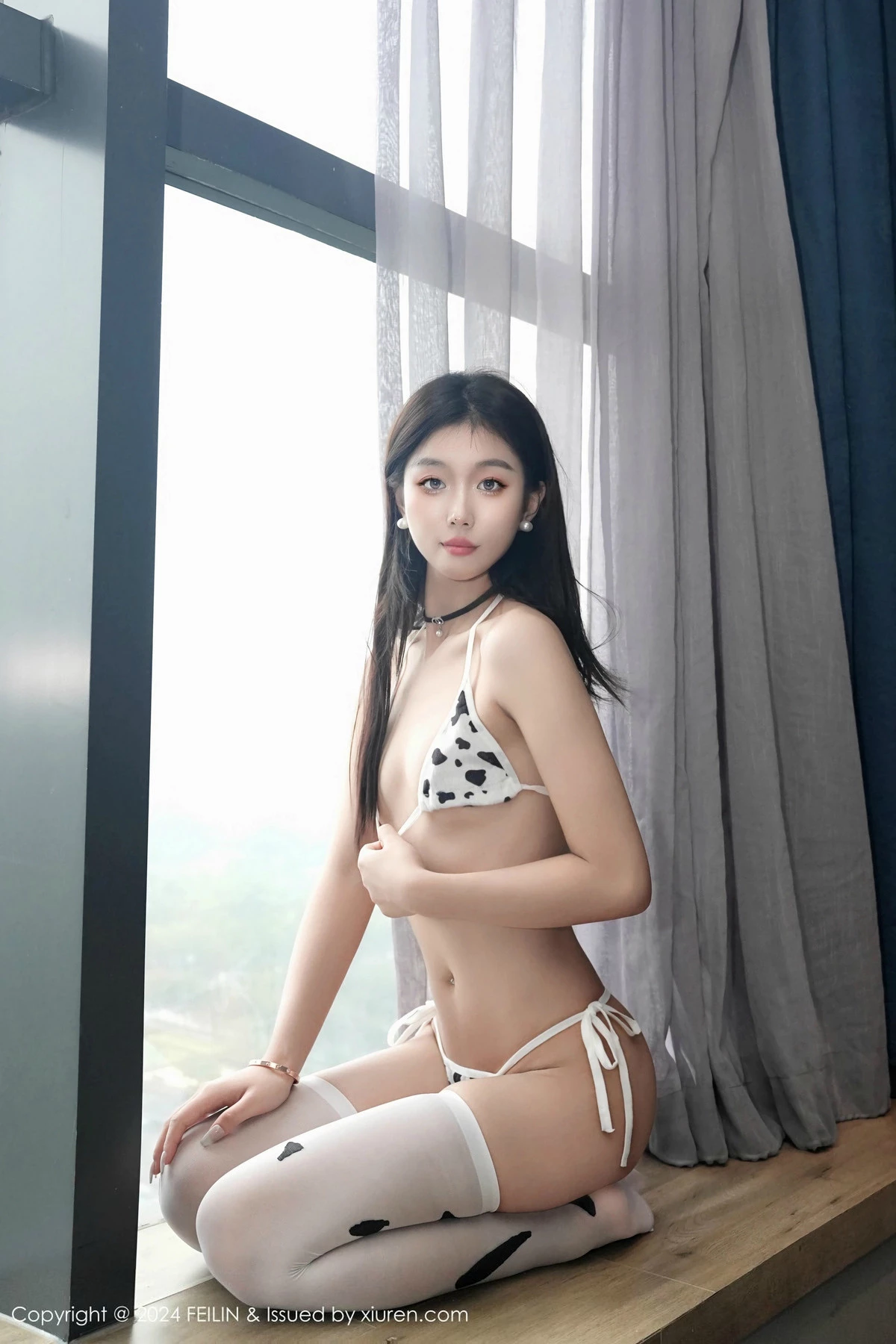 秀人集.com_[FeiLin嗲囡囡]VOL.479_模特江念鱼私房性感奶牛情趣内衣配白色丝袜秀曼妙身姿迷人写真61P