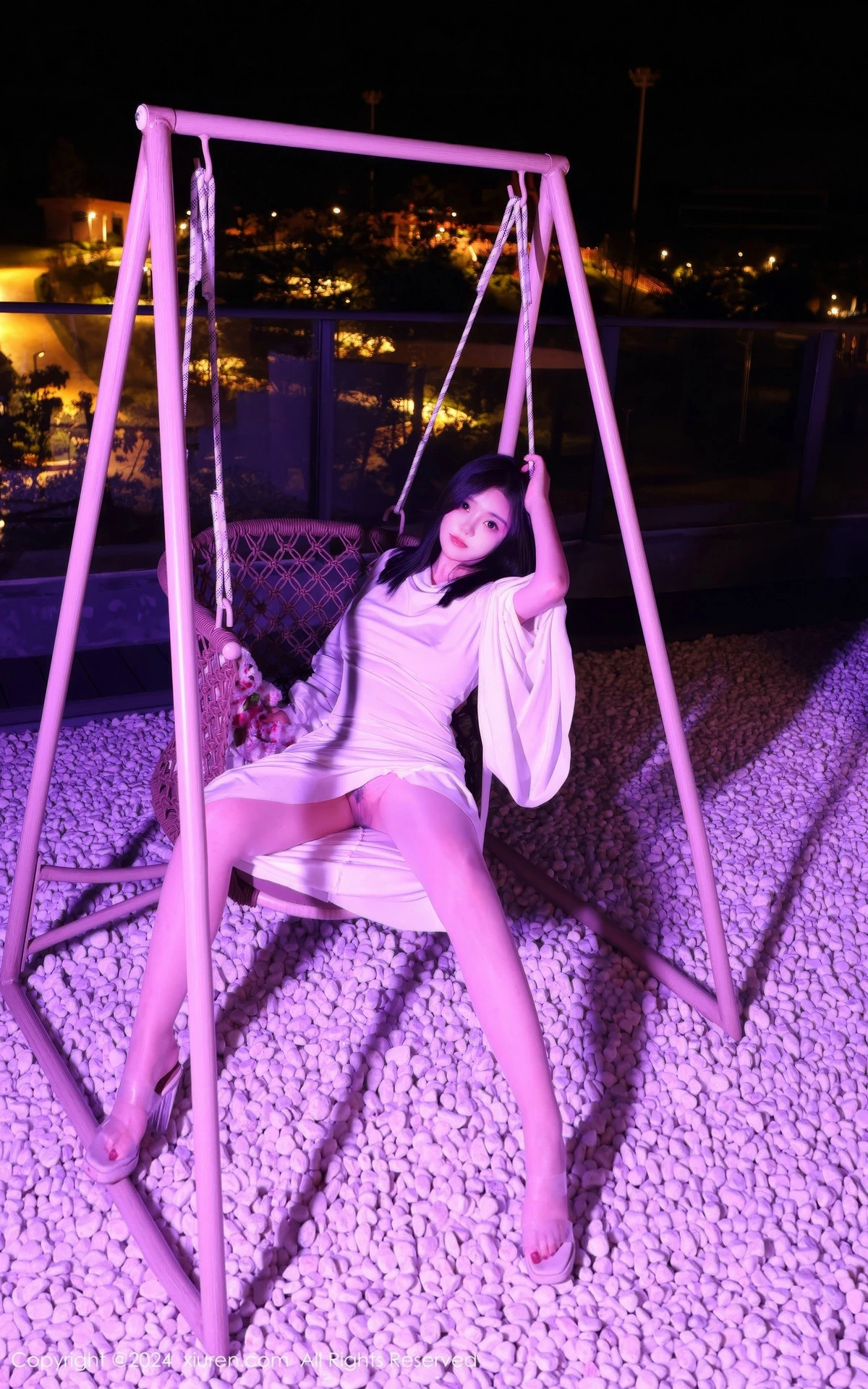 秀人集.com_[XiuRen秀人网]No.9376_模特小薯条nienie白色连衣裙+红色情趣服饰秀曼妙身姿诱惑写真81P