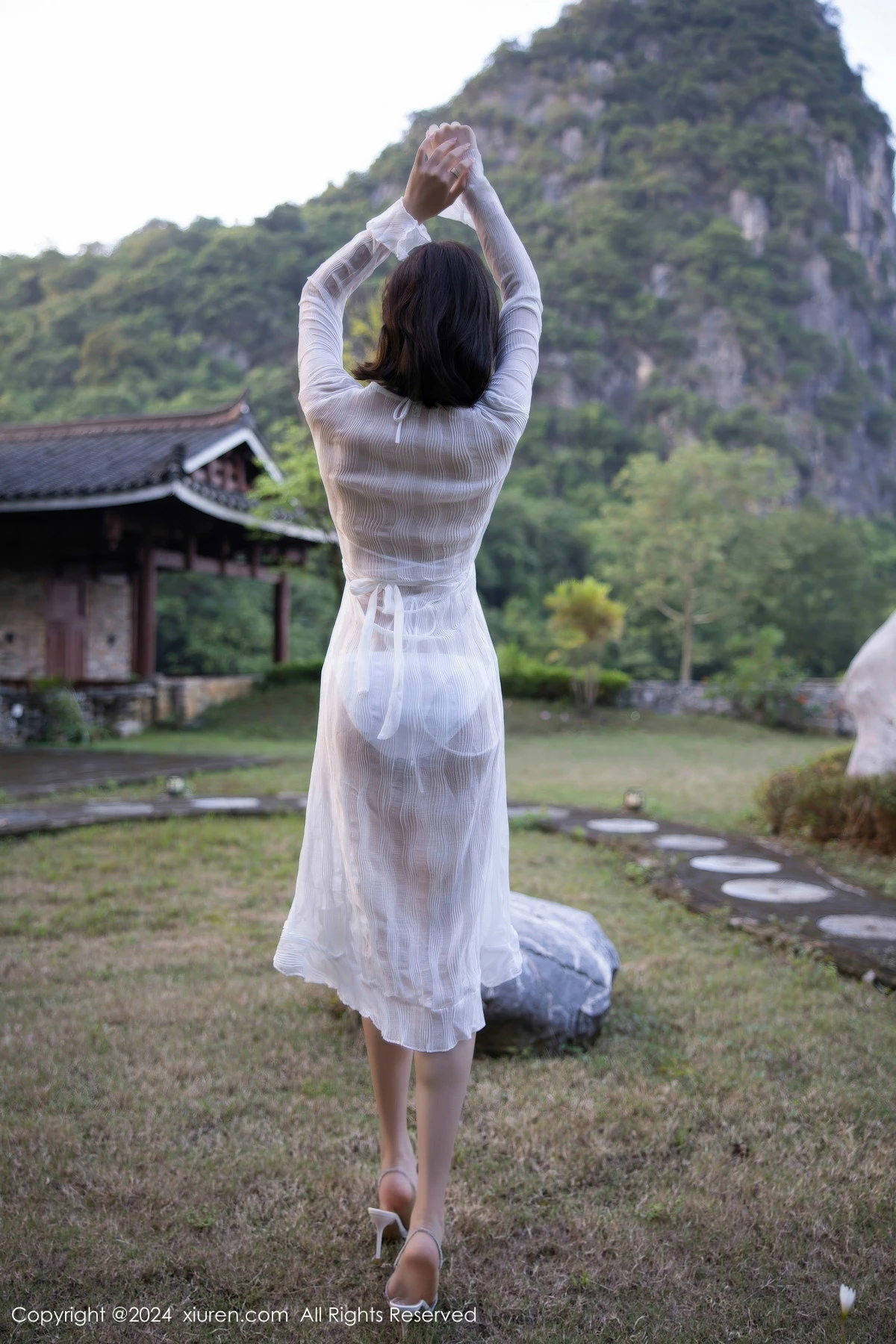 秀人集.com_[XiuRen秀人网]No.9375_女神徐莉芝Booty性感白色蕾丝内衣配白丝袜秀曼妙身姿诱惑写真81P