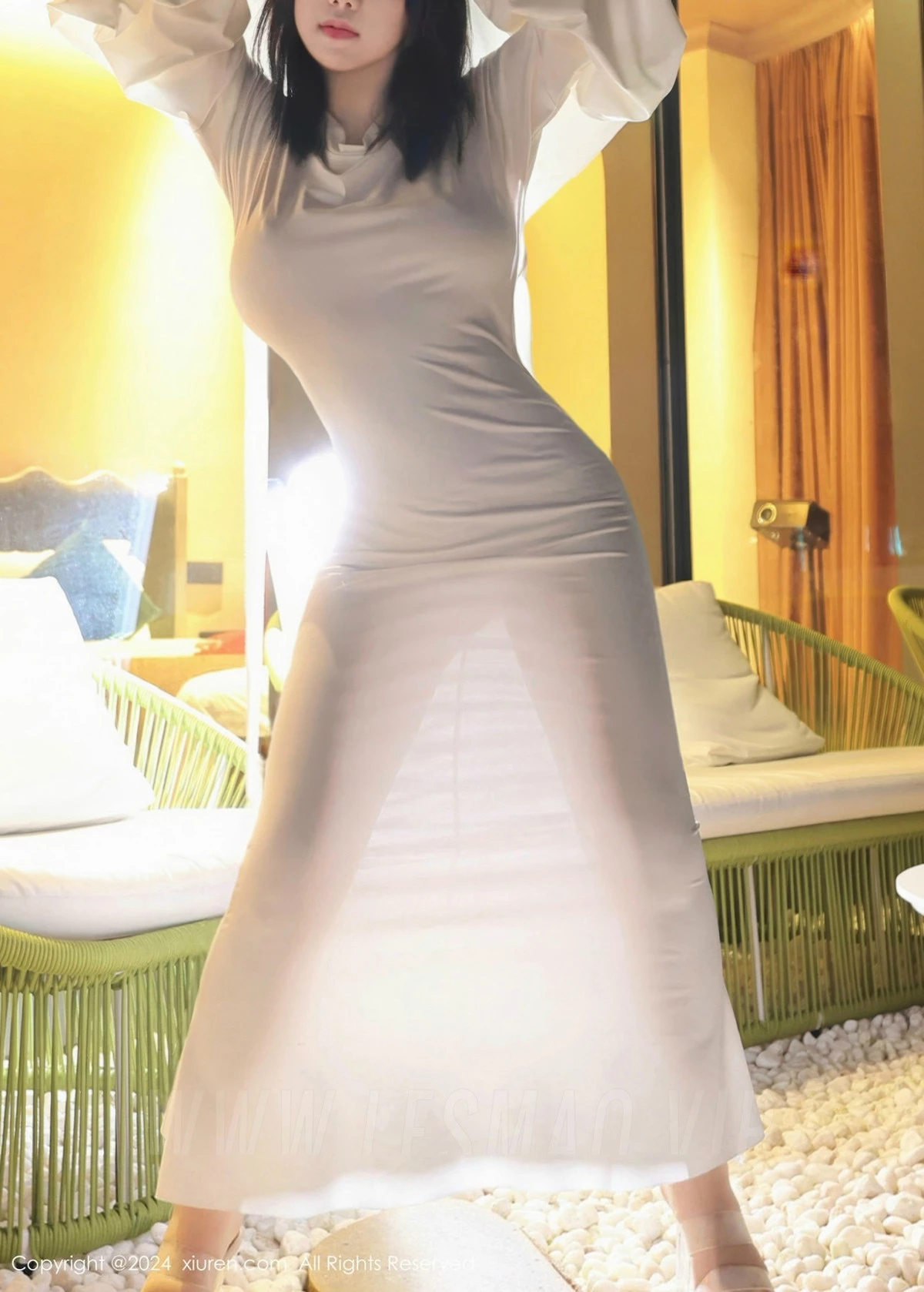 秀人集.com_[XiuRen秀人网]No.9376_模特小薯条nienie白色连衣裙+红色情趣服饰秀曼妙身姿诱惑写真81P