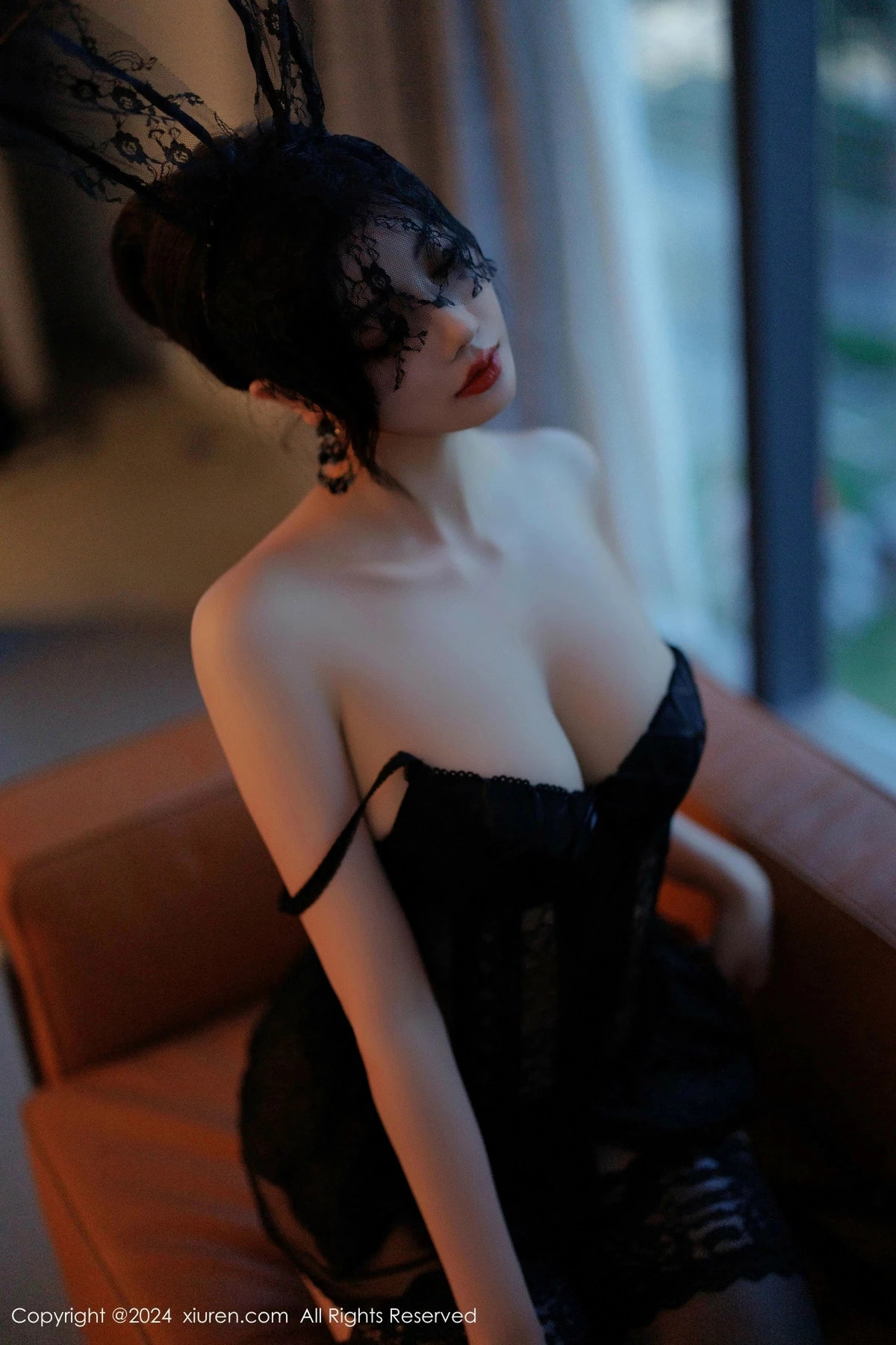 秀人集.com_[XiuRen秀人网]No.9384_女神杨晨晨Yome性感黑色蕾丝内衣配黑丝袜秀丰腴身材完美写真80P