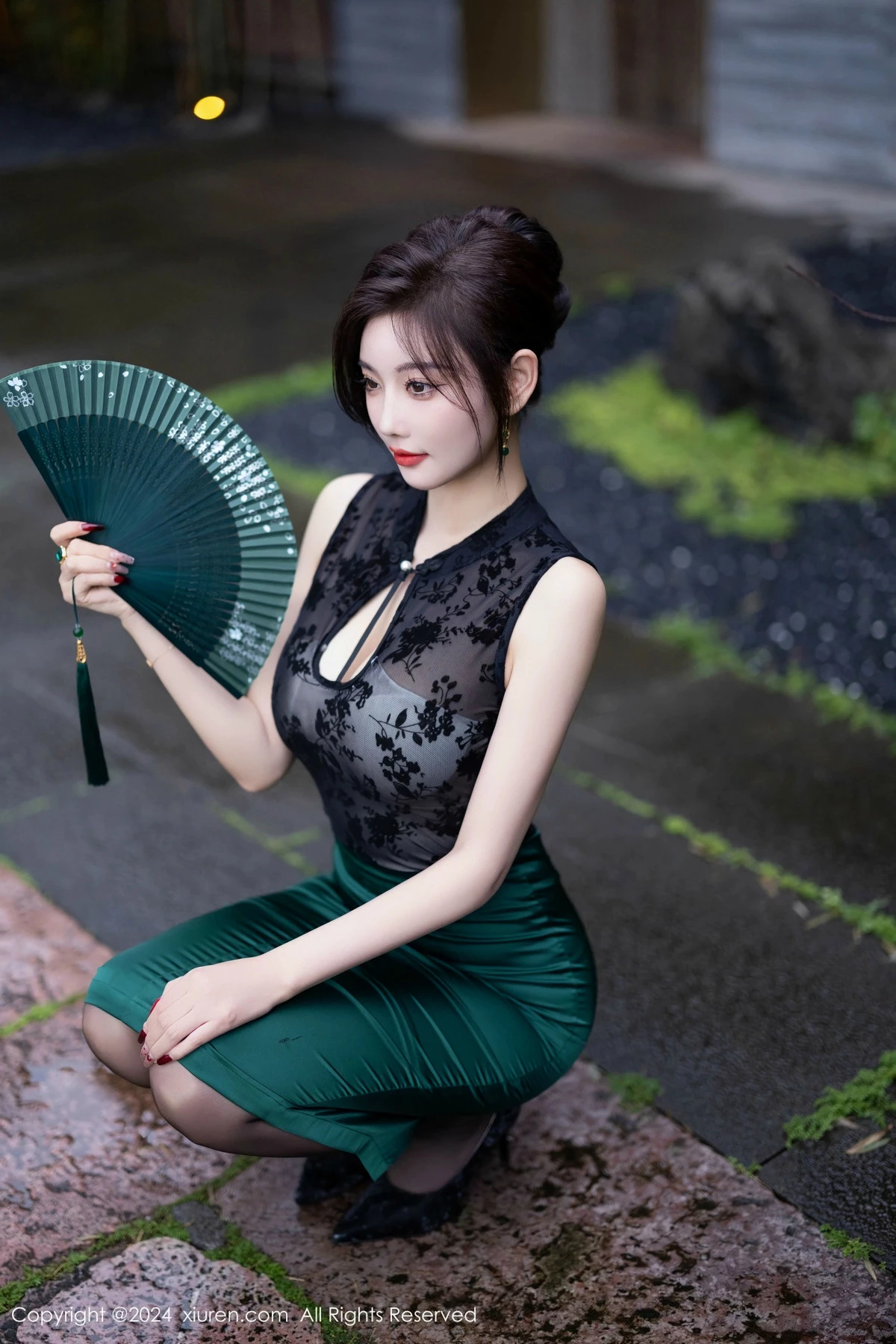 秀人集.com_[XiuRen秀人网]No.9384_女神杨晨晨Yome性感黑色蕾丝内衣配黑丝袜秀丰腴身材完美写真80P