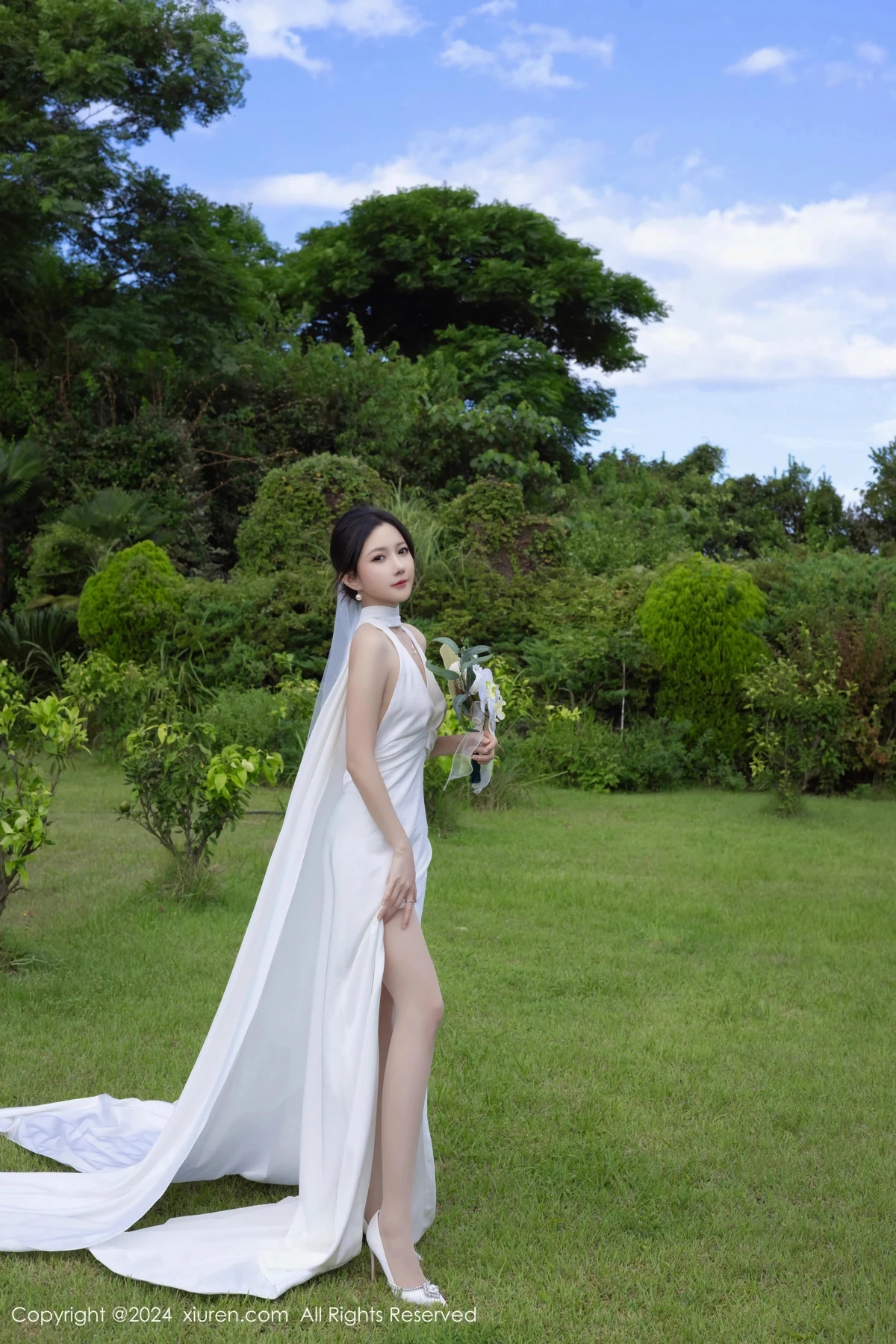 秀人集.com_[XiuRen秀人网]No.9387_模特鱼子酱Fish婚礼主题性感白色婚纱配白丝袜秀曼妙身姿诱惑写真81P