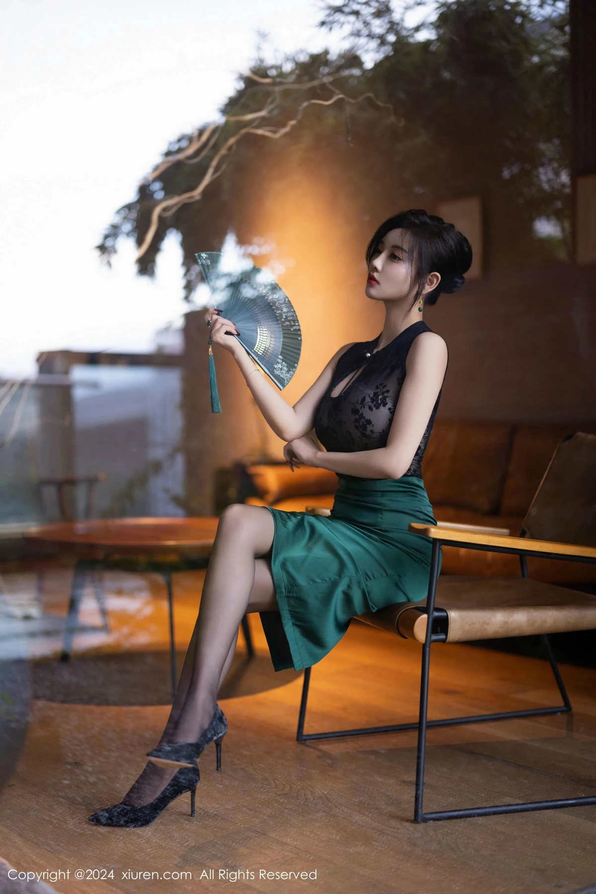 秀人集.com_[XiuRen秀人网]No.9384_女神杨晨晨Yome性感黑色蕾丝内衣配黑丝袜秀丰腴身材完美写真80P