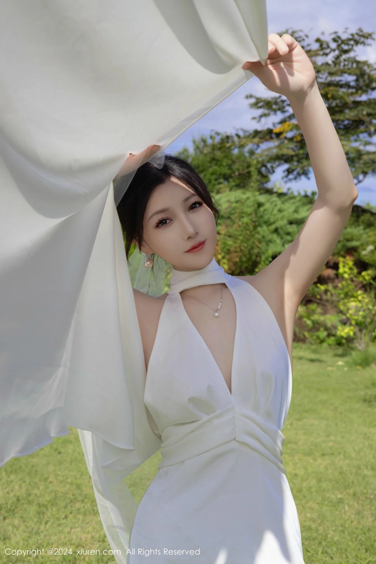 秀人集.com_[XiuRen秀人网]No.9387_模特鱼子酱Fish婚礼主题性感白色婚纱配白丝袜秀曼妙身姿诱惑写真81P