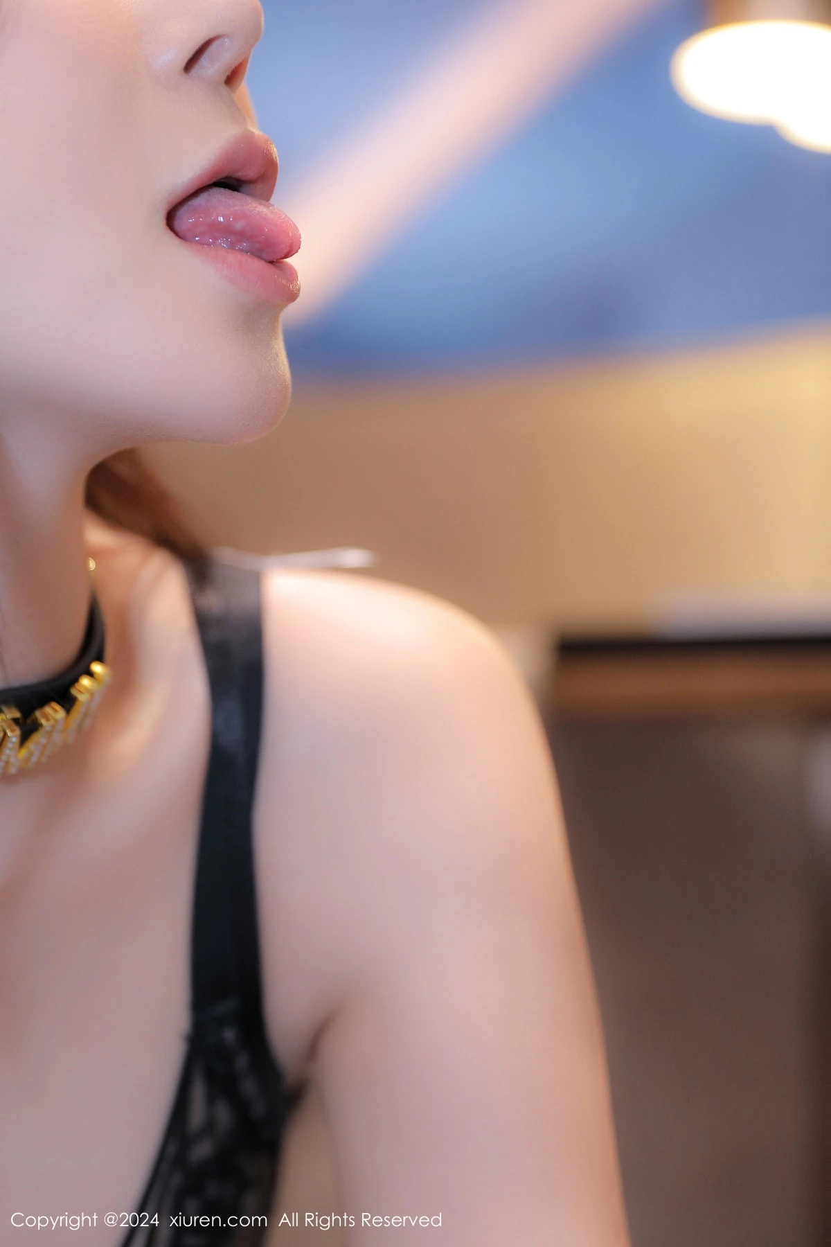 秀人集.com_[XiuRen秀人网]No.9427_模特小蛮妖Yummy性感黑色情趣服配开档黑丝秀丰腴身姿诱惑写真77P