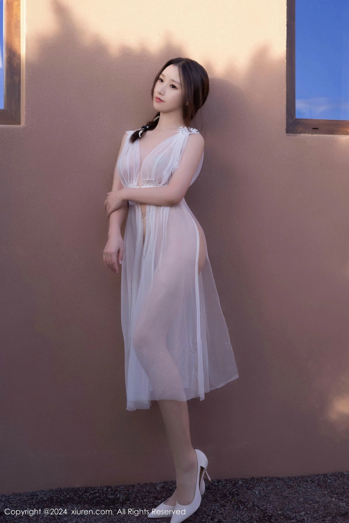 秀人集.com_[XiuRen秀人网]No.9442_模特杏子Yada性感白色薄纱轻透服饰配肉丝袜秀曼妙身姿诱惑写真82P