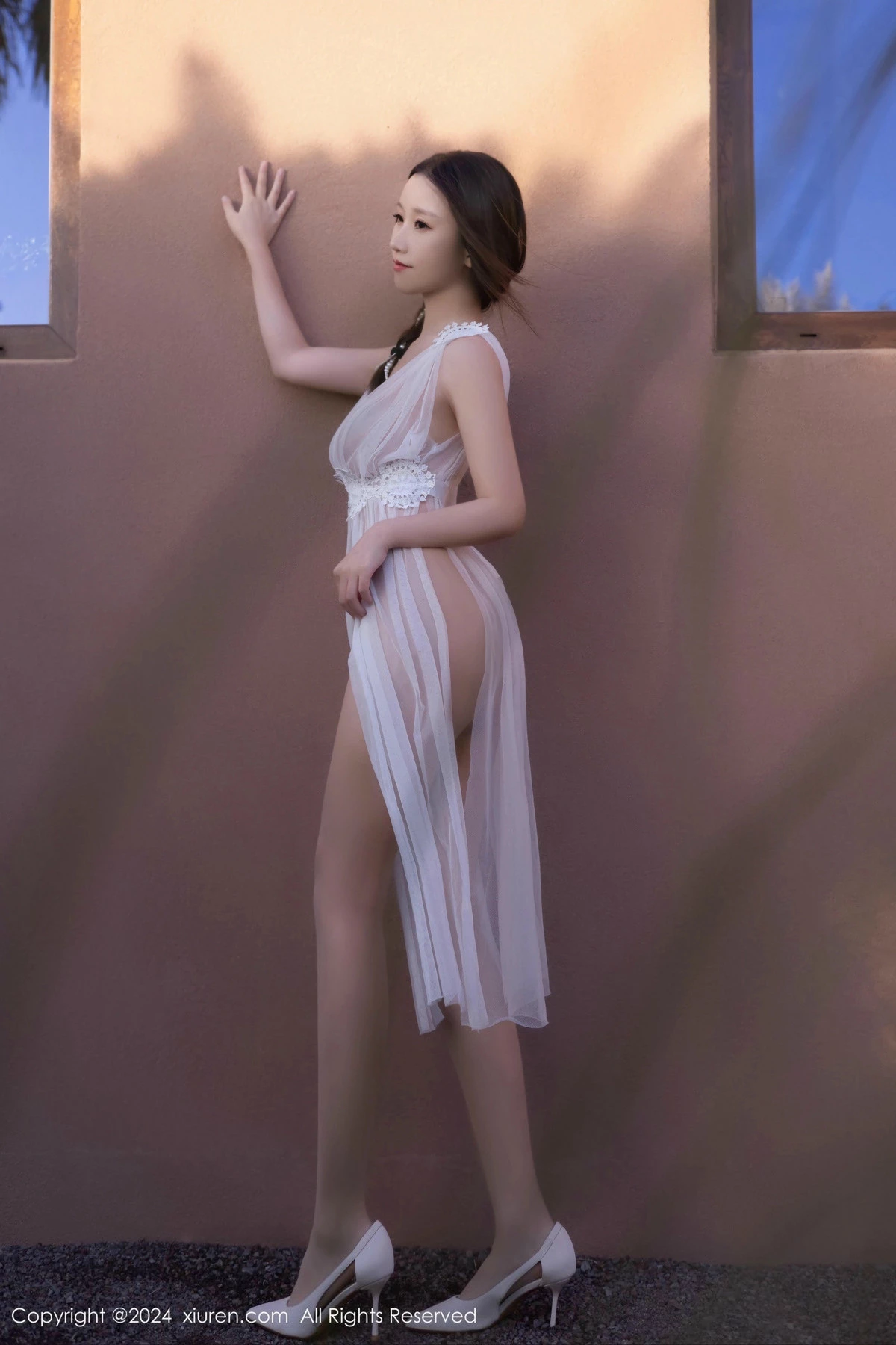 秀人集.com_[XiuRen秀人网]No.9442_模特杏子Yada性感白色薄纱轻透服饰配肉丝袜秀曼妙身姿诱惑写真82P