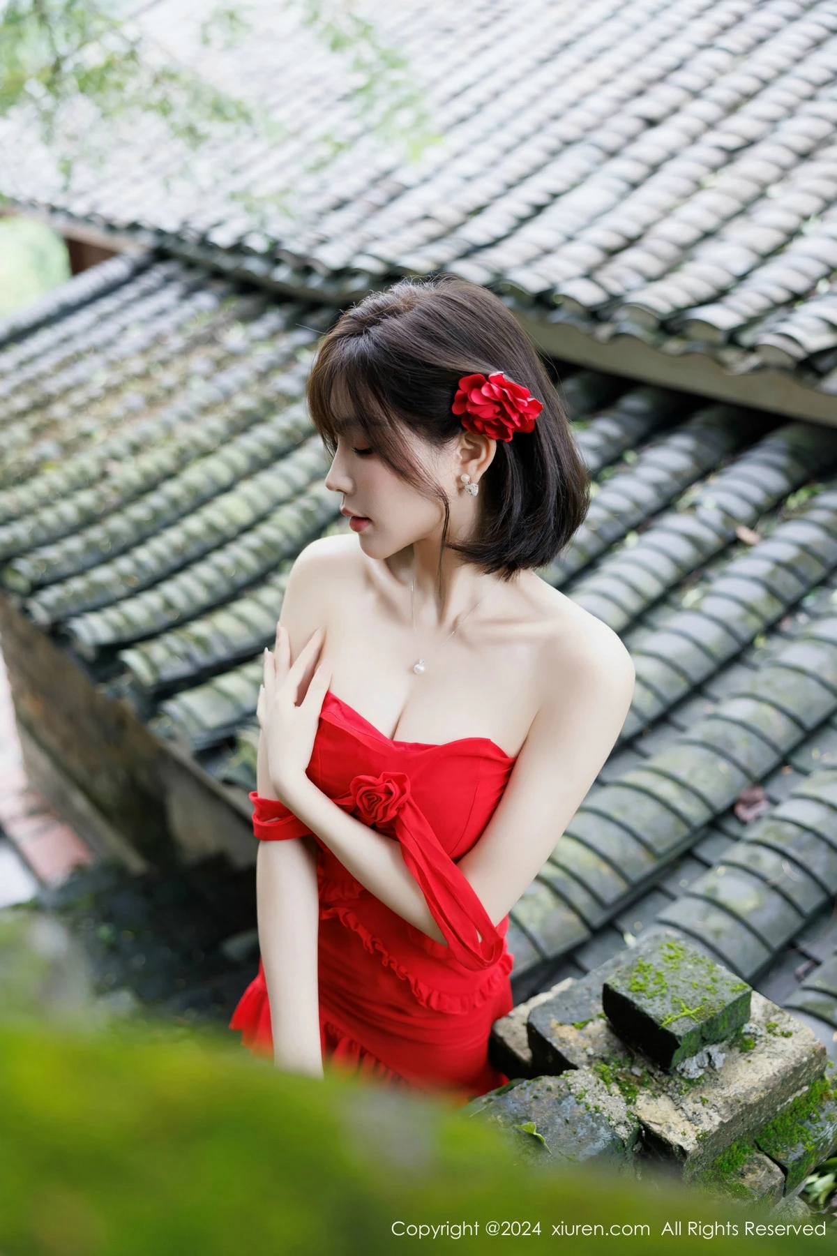 秀人集.com_[XiuRen秀人网]No.9449_女神徐莉芝Booty红色连衣裙露蕾丝情趣内衣秀曼妙身姿诱惑写真101P