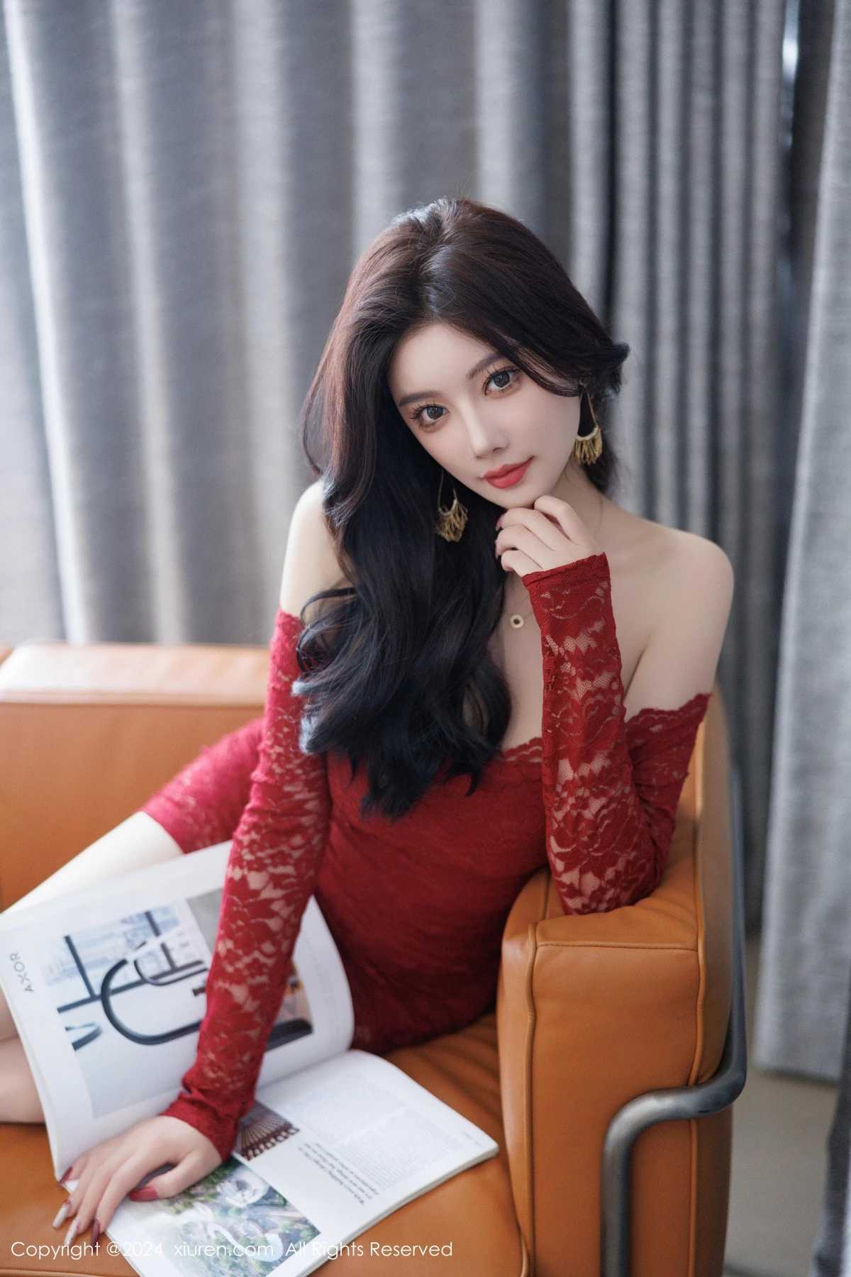 秀人集.com_[XiuRen秀人网]No.9456_女神杨晨晨Yome红色连衣短裙+黑色情趣内衣秀丰腴身姿诱惑写真82P