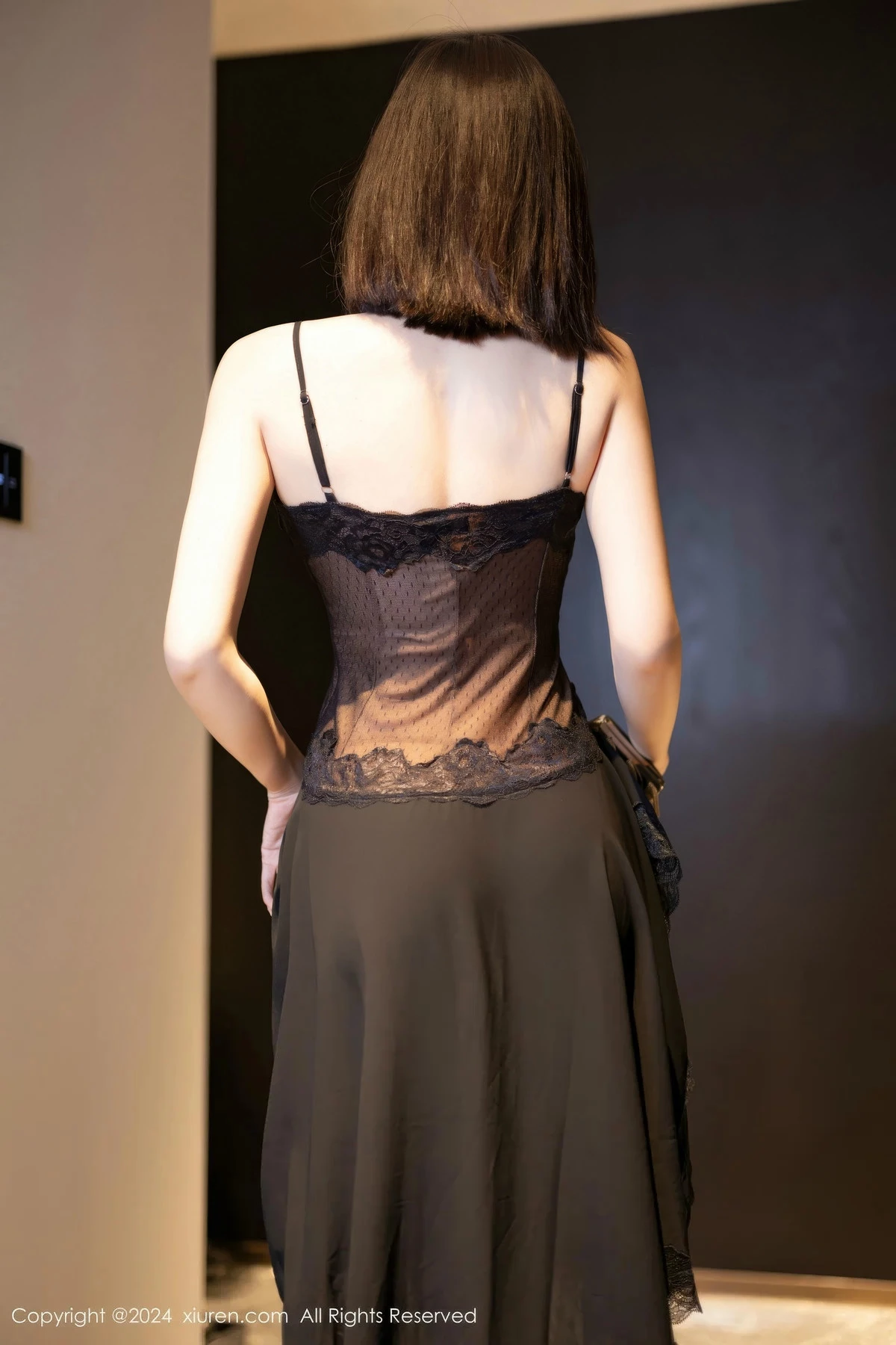 秀人集.com_[XiuRen秀人网]No.9339_女神徐莉芝Booty性感黑色连衣裙+黑色连体网袜秀美腿诱惑写真82P