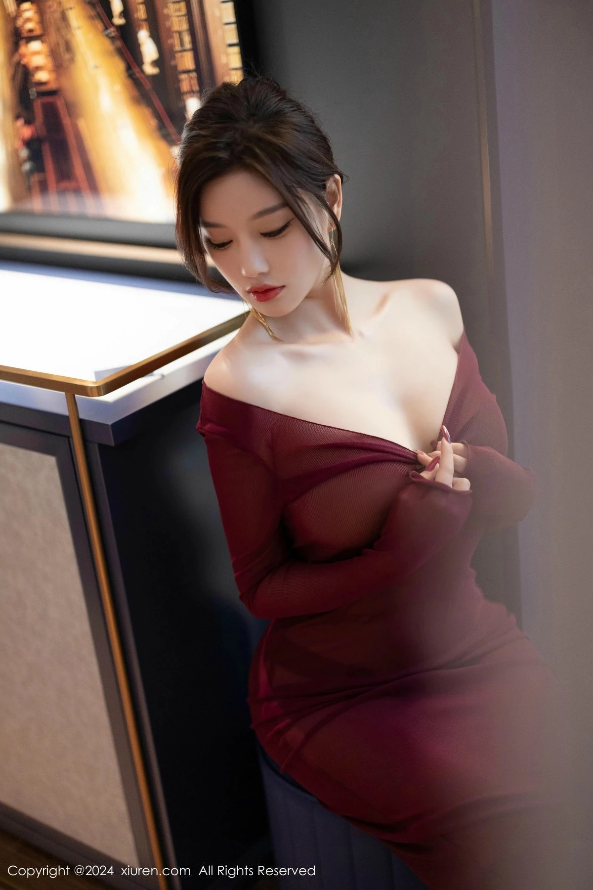 秀人集.com_[XiuRen秀人网]No.9348_女神杨晨晨Yome性感红色连衣裙配超薄肉丝秀丰腴身材诱惑写真82P