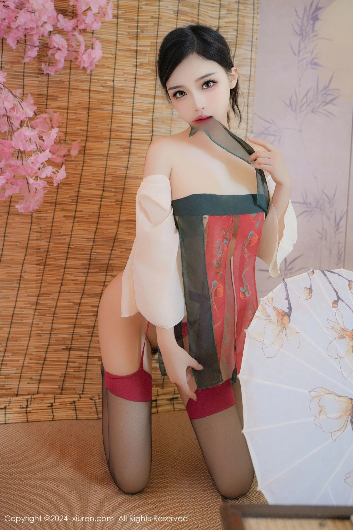 秀人集.com_[XiuRen秀人网]No.9351_模特妙可可Cheese性感薄纱汉服配黑丝吊袜秀丰腴身材诱惑写真80P