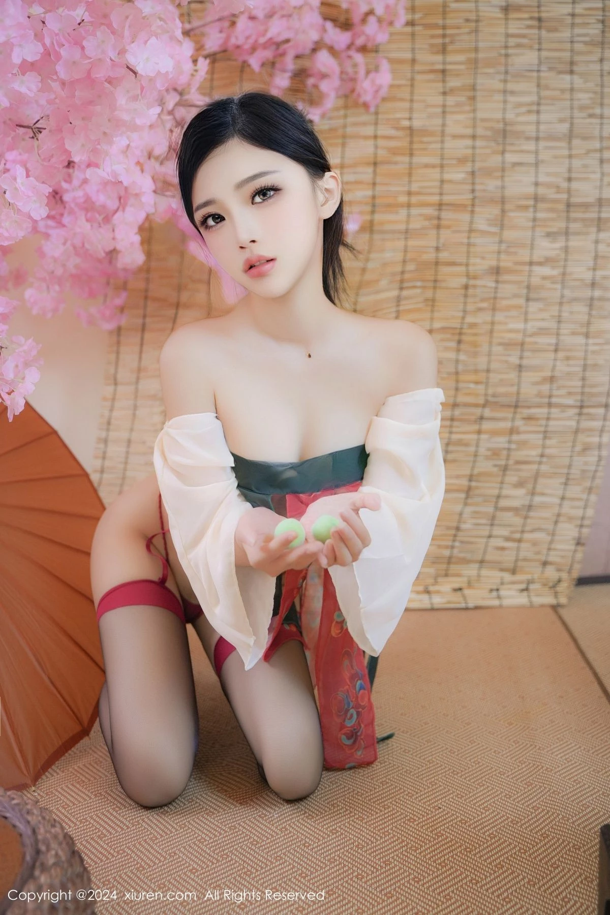 秀人集.com_[XiuRen秀人网]No.9351_模特妙可可Cheese性感薄纱汉服配黑丝吊袜秀丰腴身材诱惑写真80P